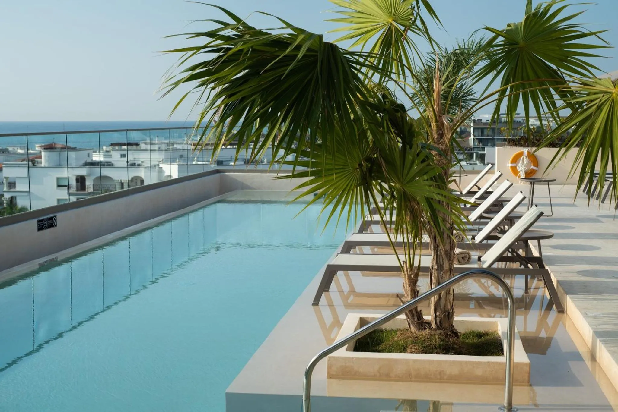 Swimming pool in Hotel Indigo Playa del Carmen by IHG