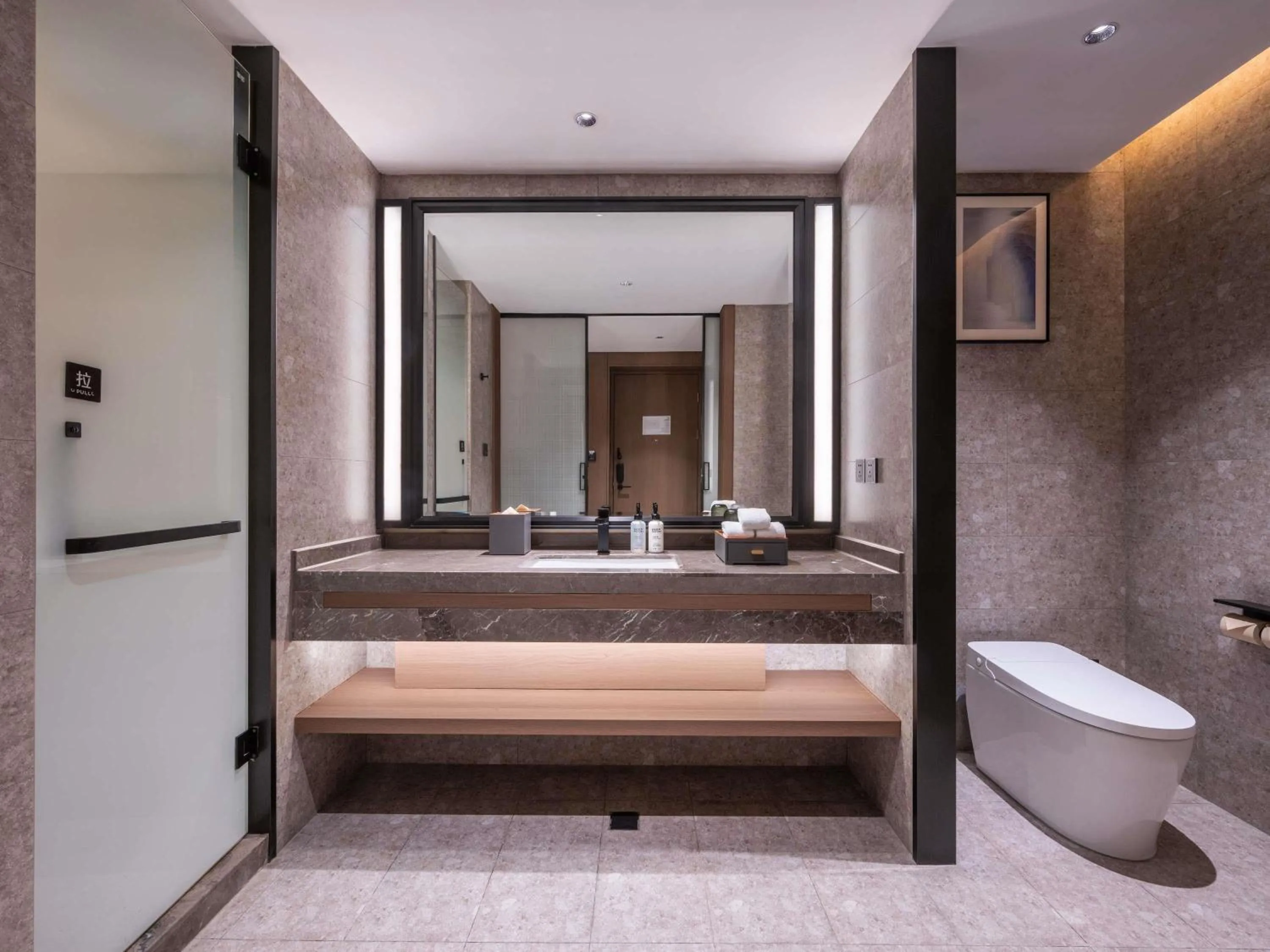 Bedroom, Bed in Novotel Hangzhou Xintiandi