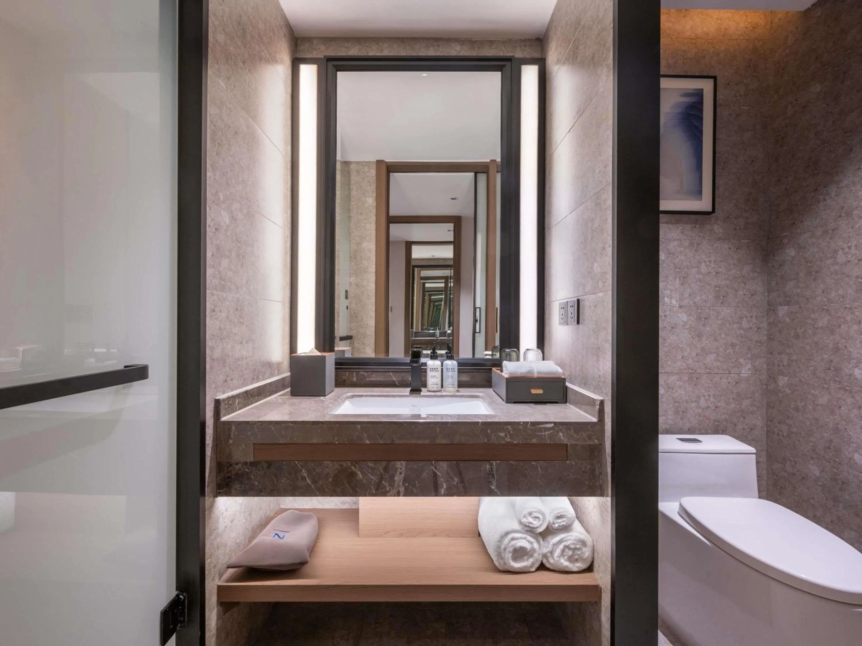 Bedroom, Bed in Novotel Hangzhou Xintiandi