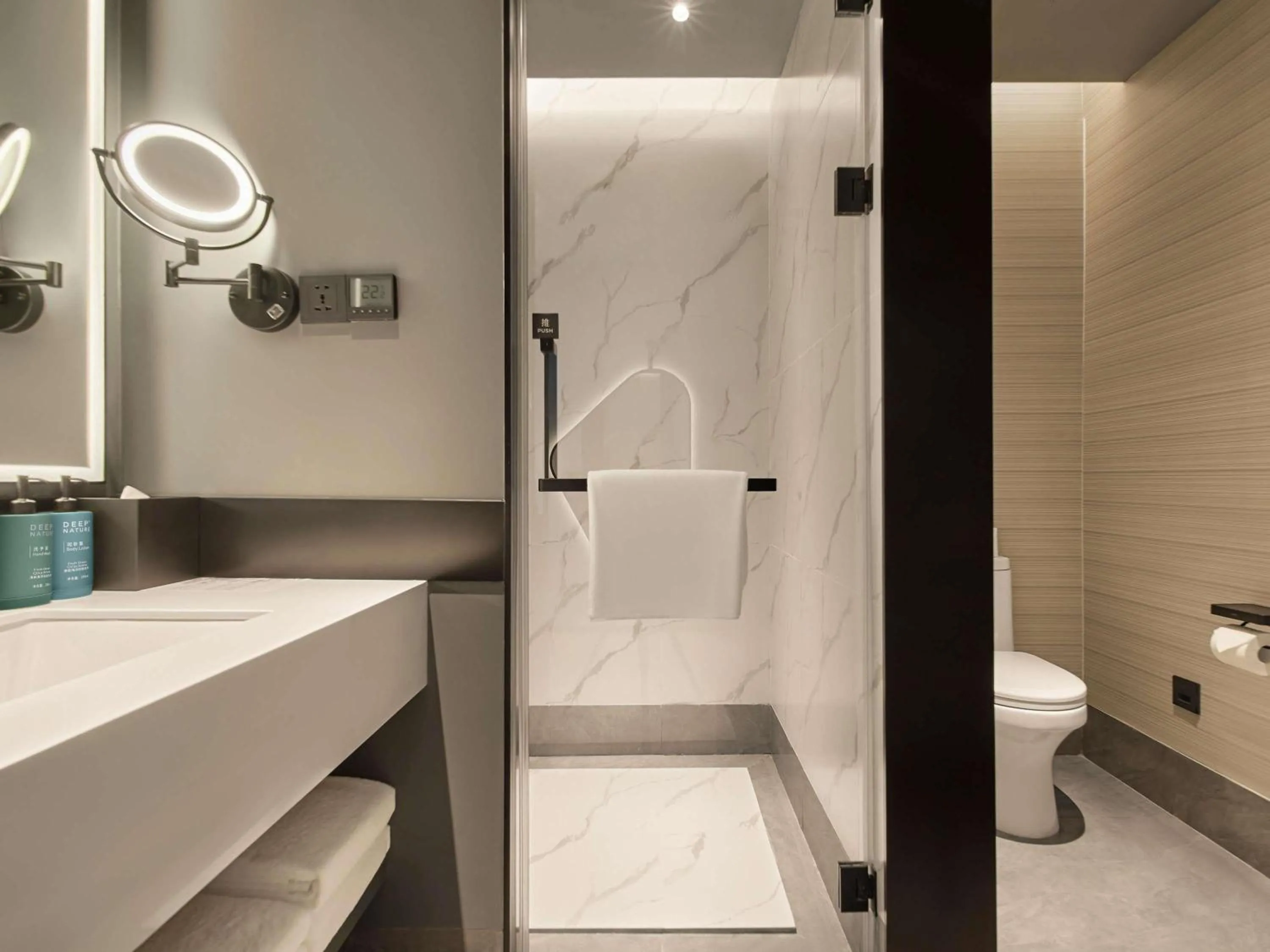 Bedroom in Novotel Yinchuan Lanxigu