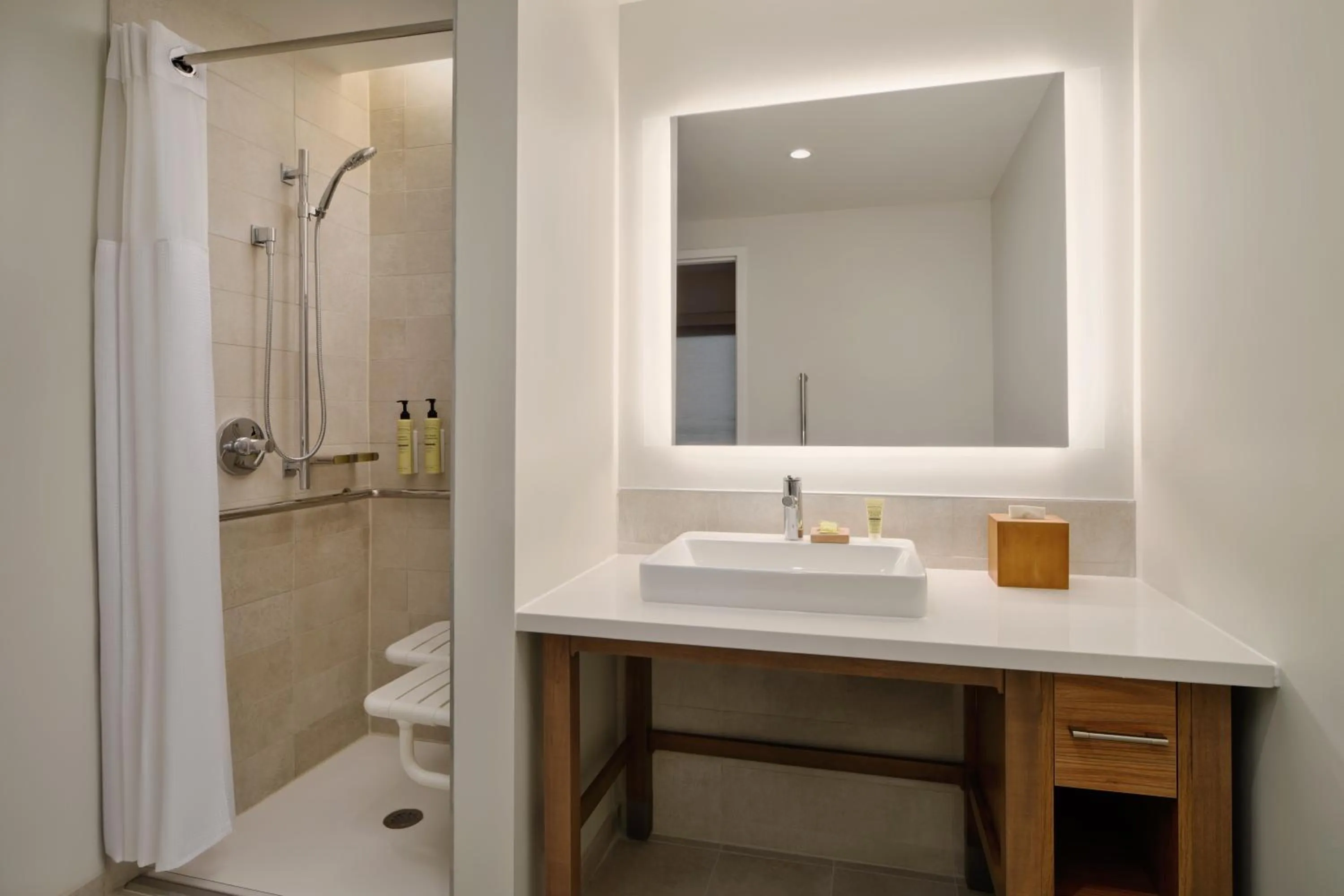 Element Pooler Savannah Airport