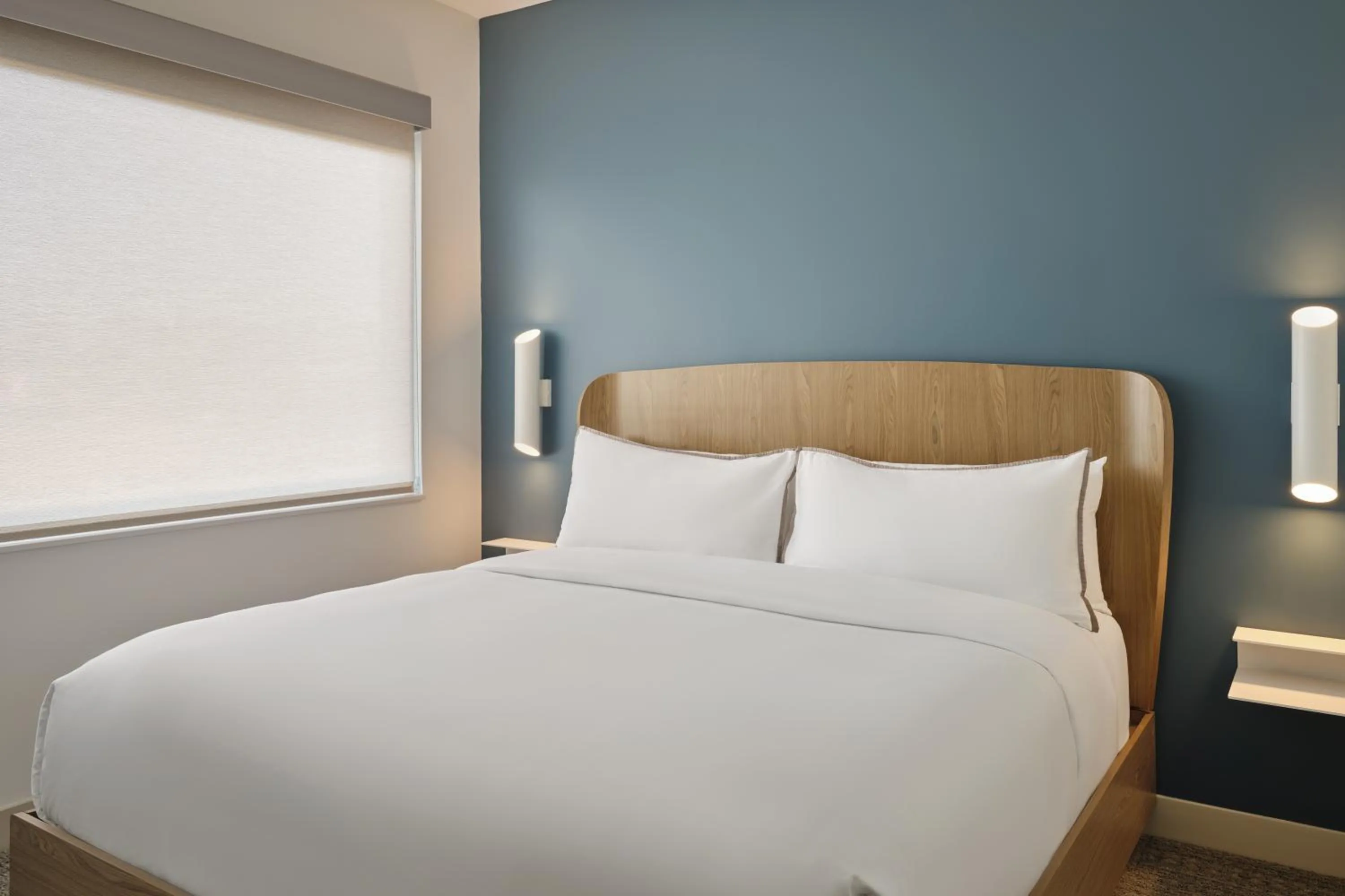 Bed in Element Pooler Savannah Airport