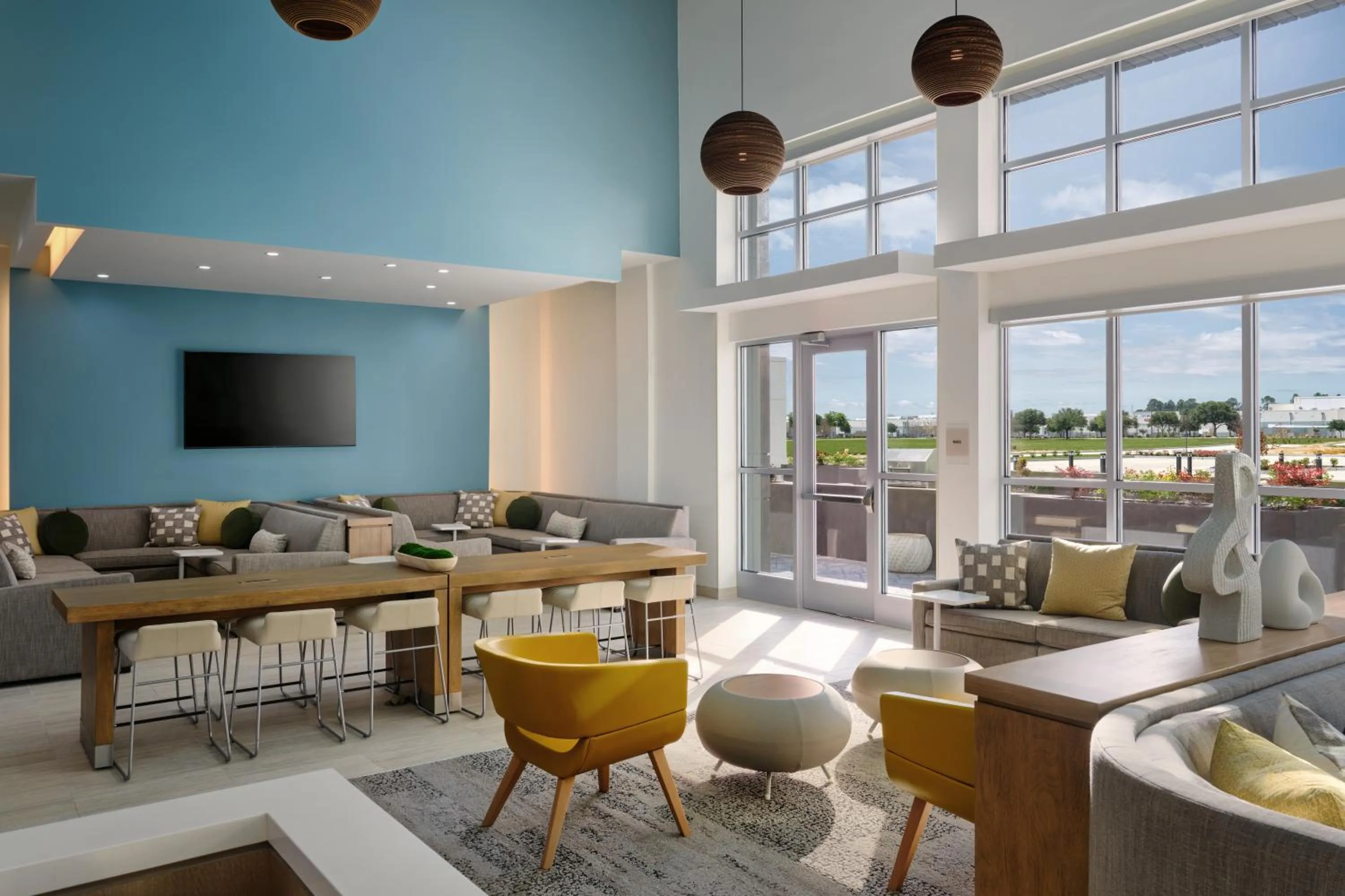 Living room in Element Pooler Savannah Airport