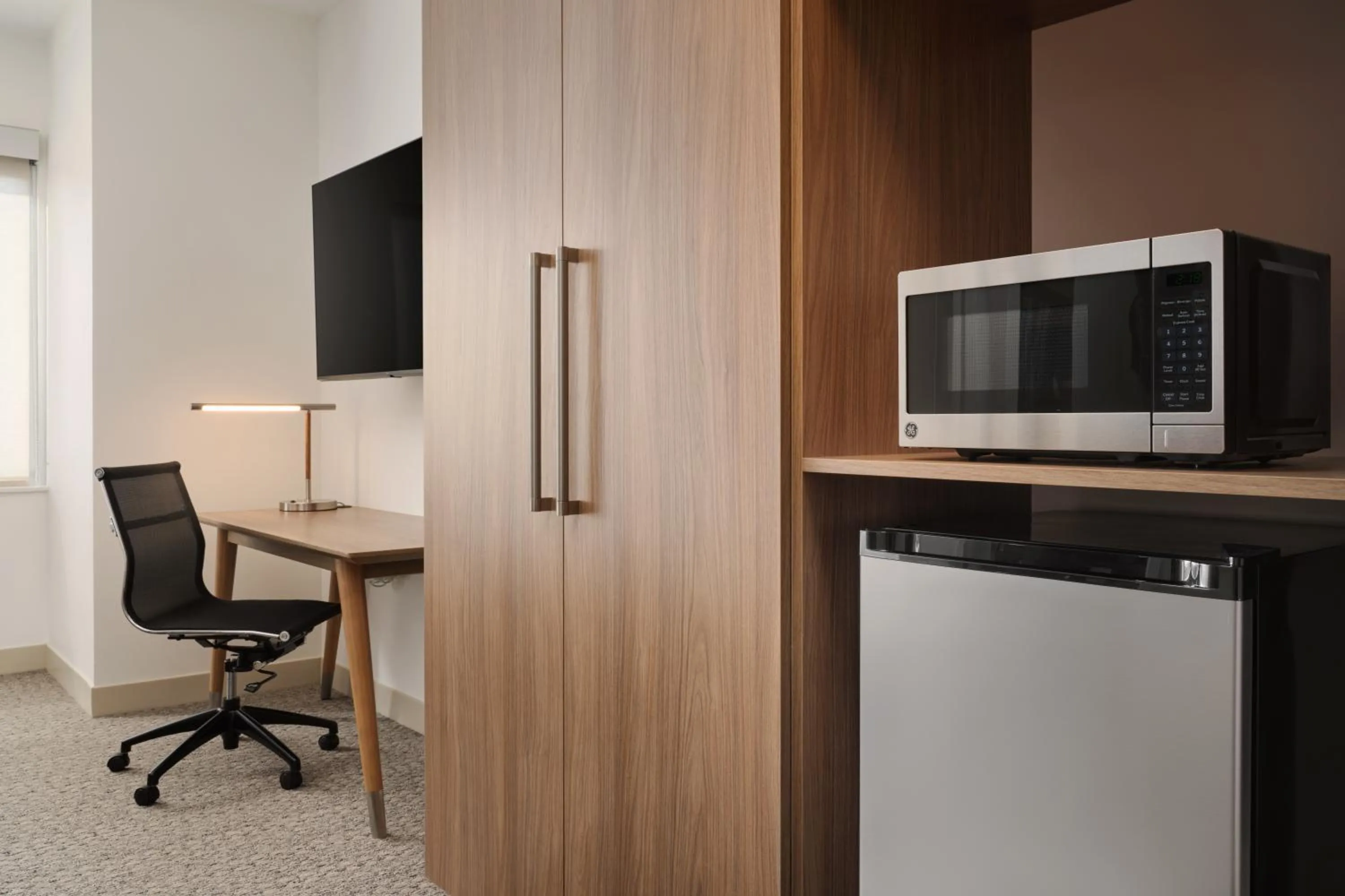 Element Pooler Savannah Airport