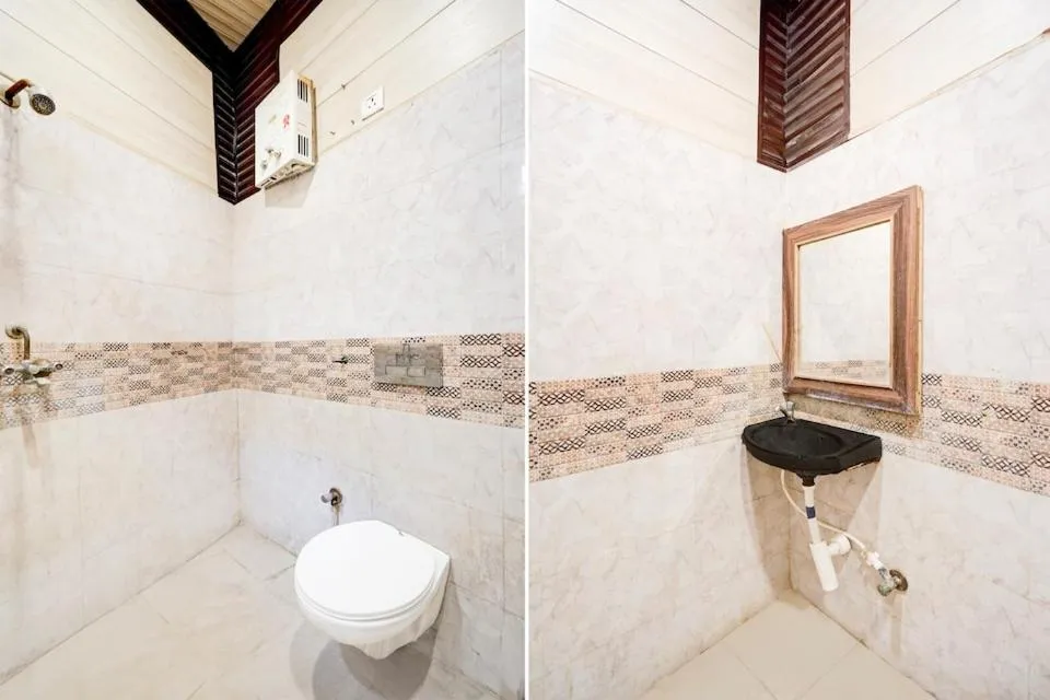 Bathroom in Mayur Resort