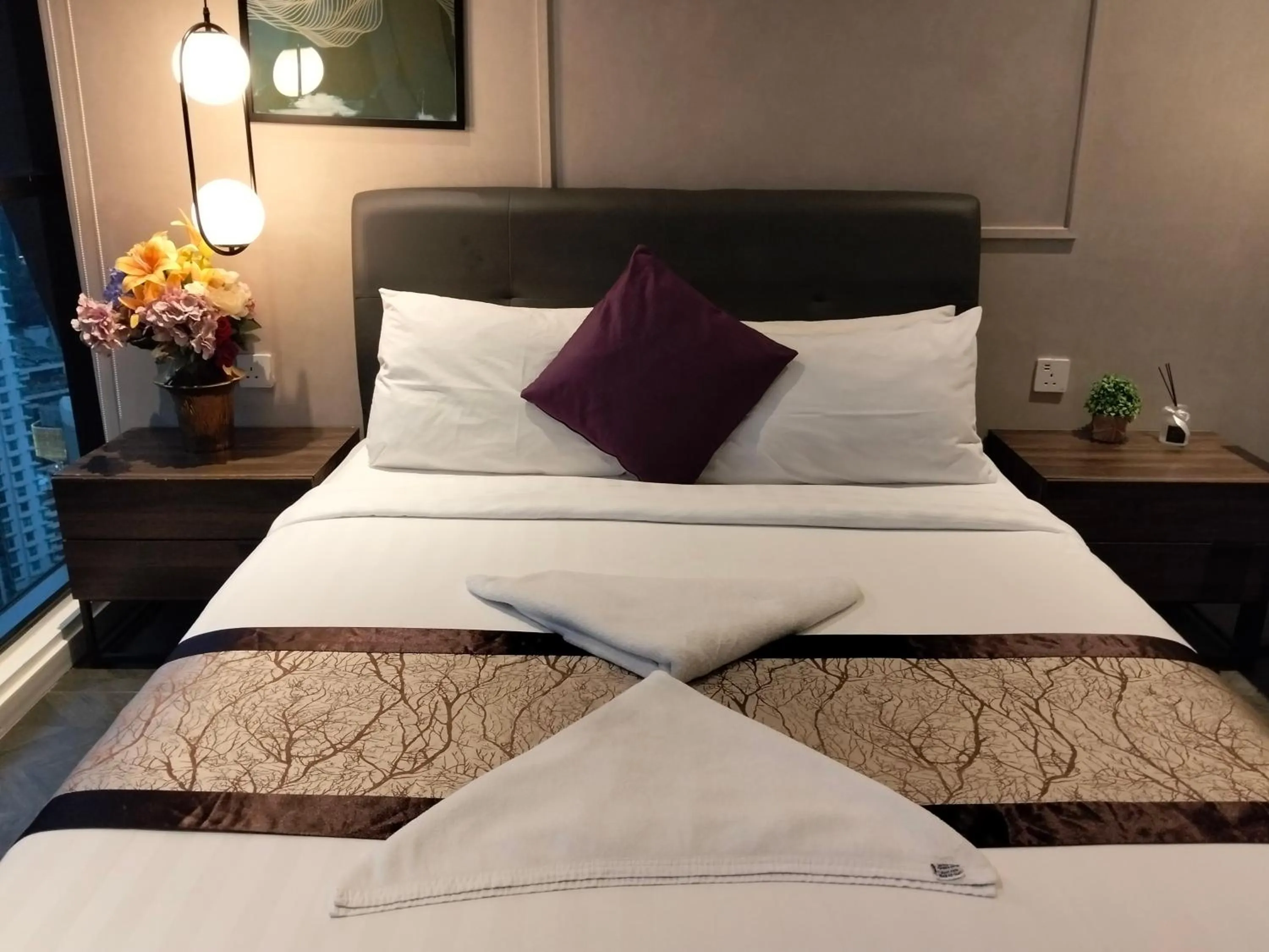 Bed in Scarletz Service Suites KLCC