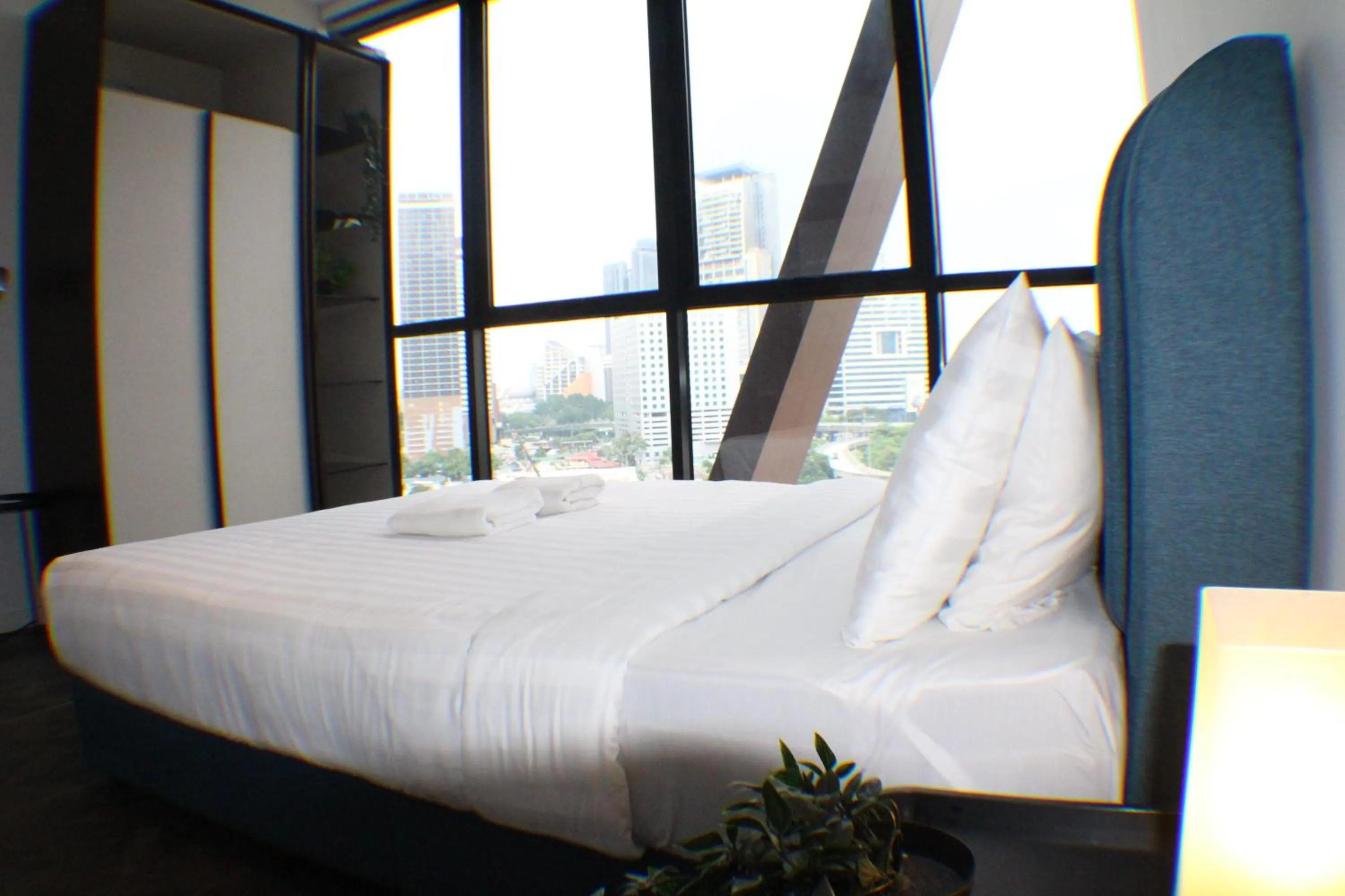 Bed in Scarletz Service Suites KLCC