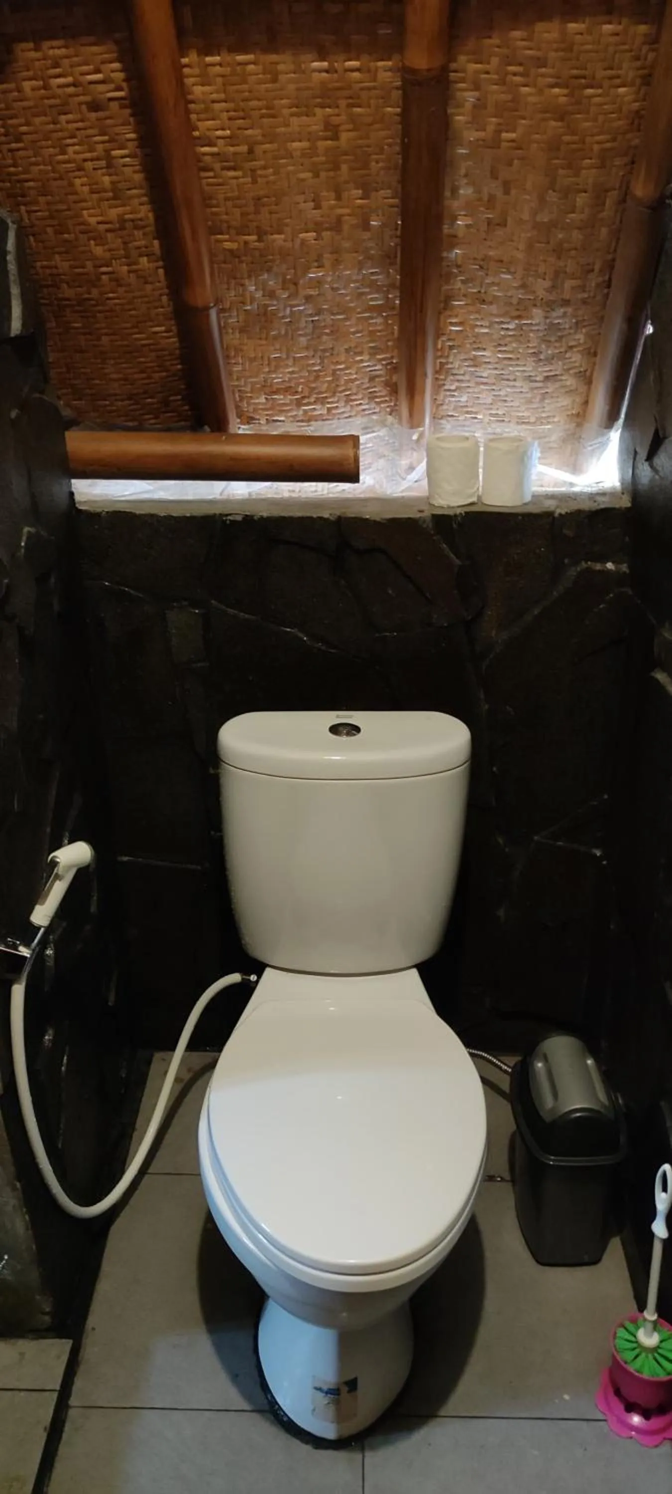 Toilet in Da Housetel Kuta