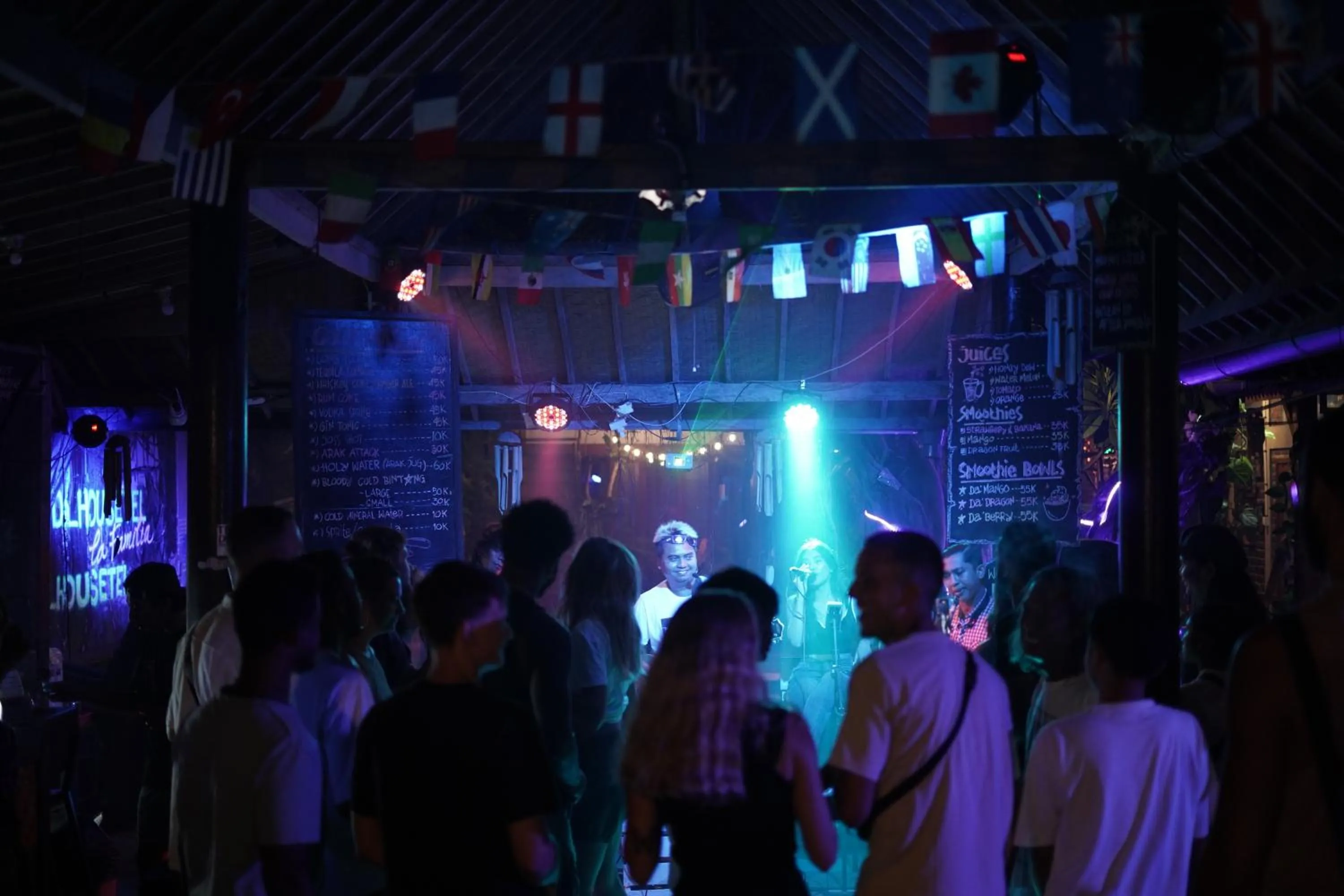 Nightclub / DJ in Da Housetel Kuta