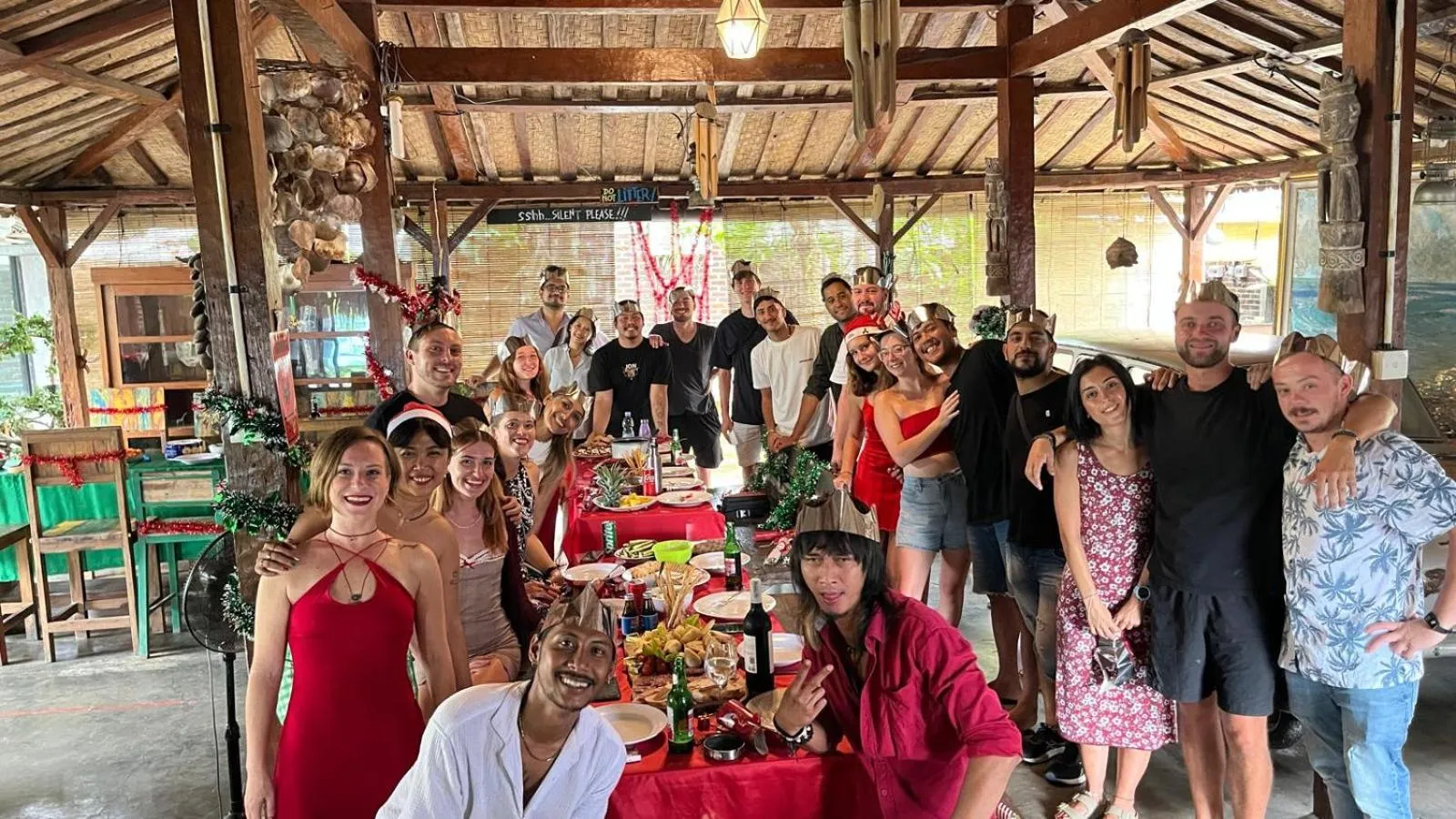 People in Da Housetel Kuta