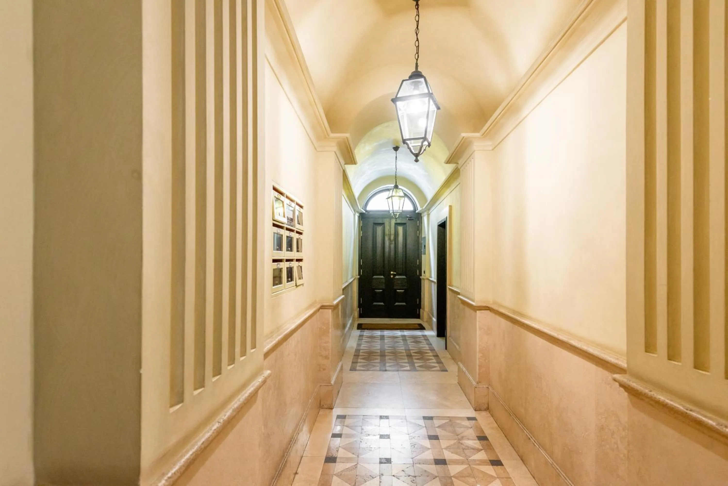 Facade/entrance in Piazzetta de' Monti Suites