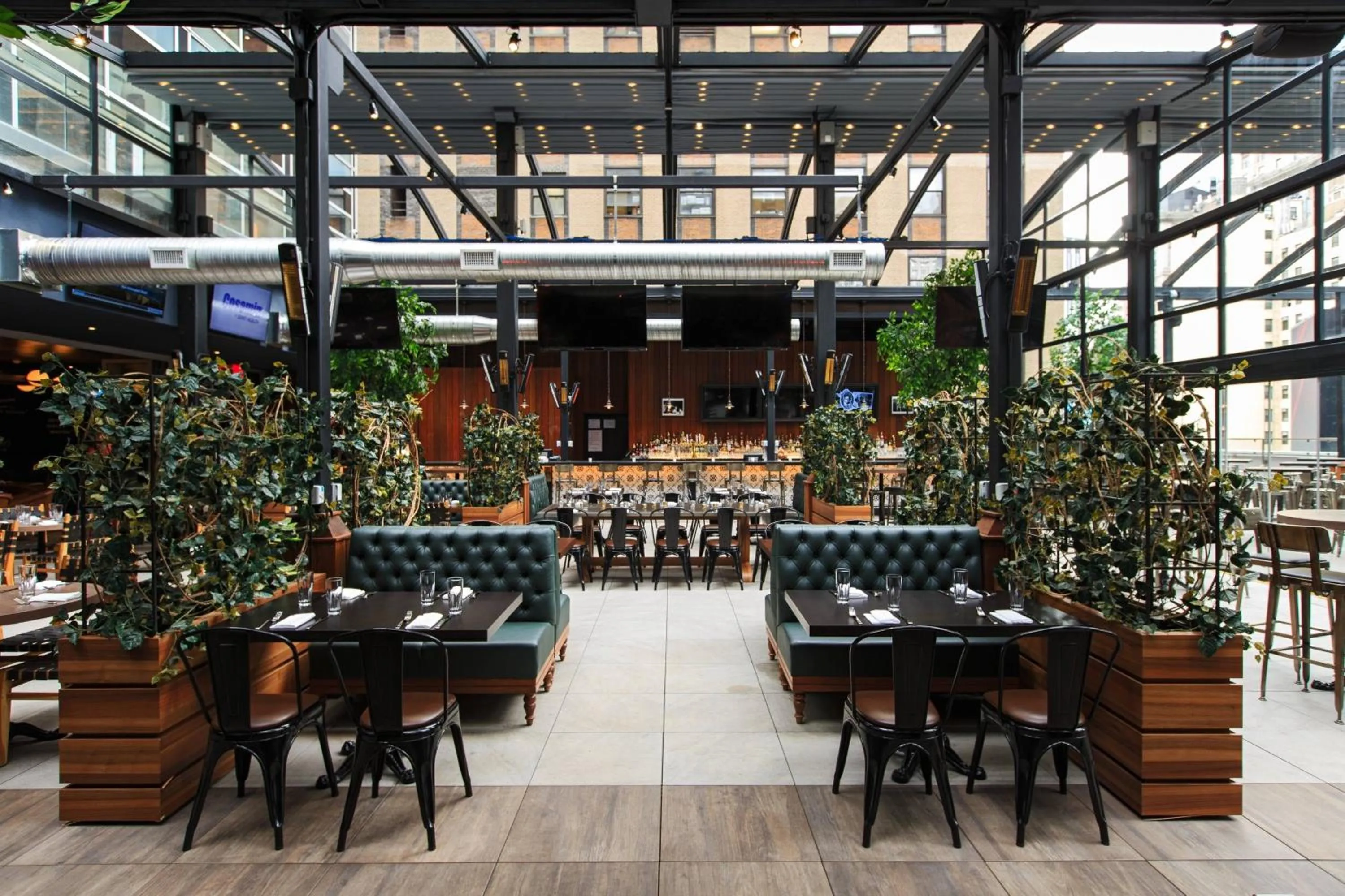 Restaurant/places to eat in Renaissance New York Midtown Hotel