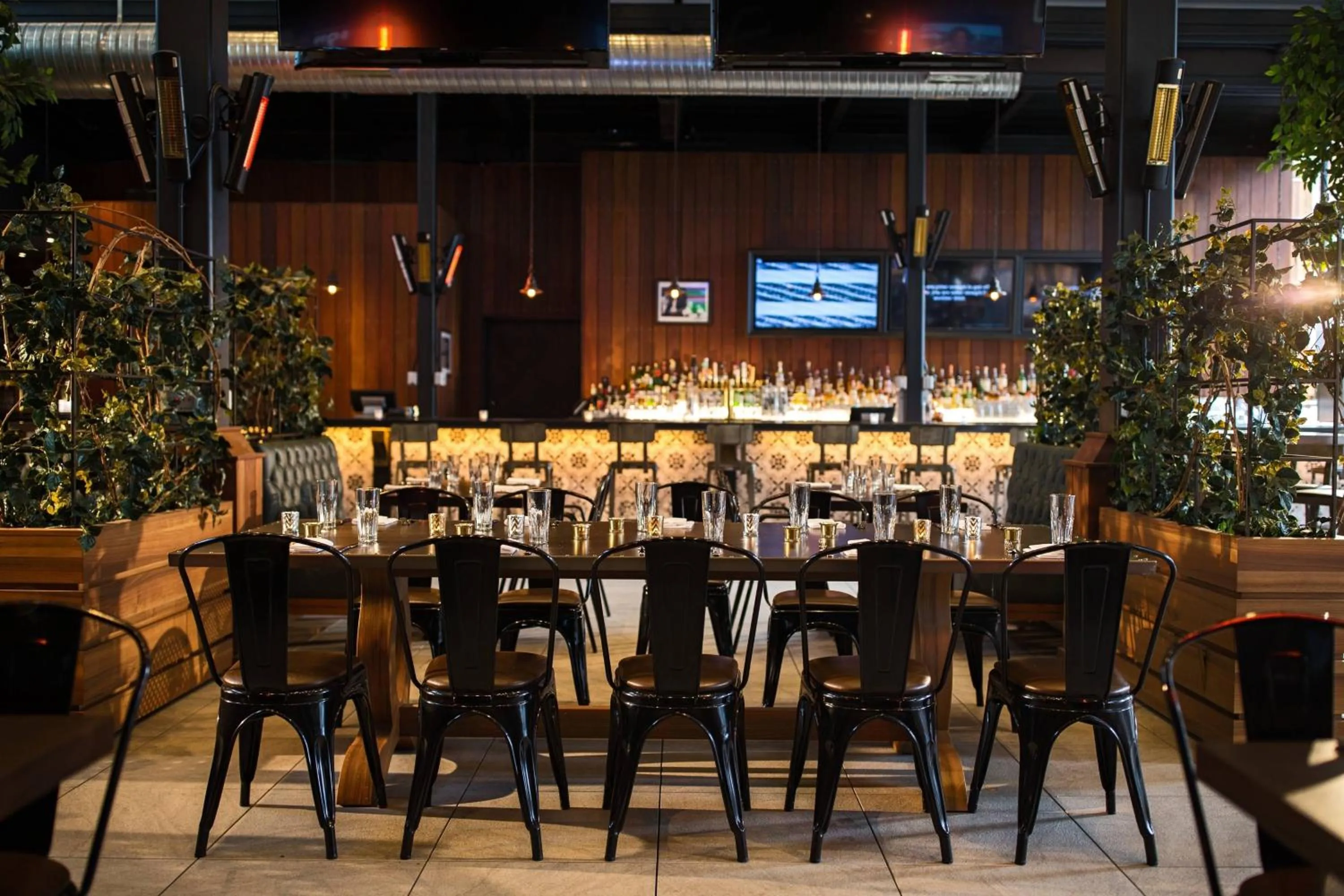 Restaurant/places to eat in Renaissance New York Midtown Hotel