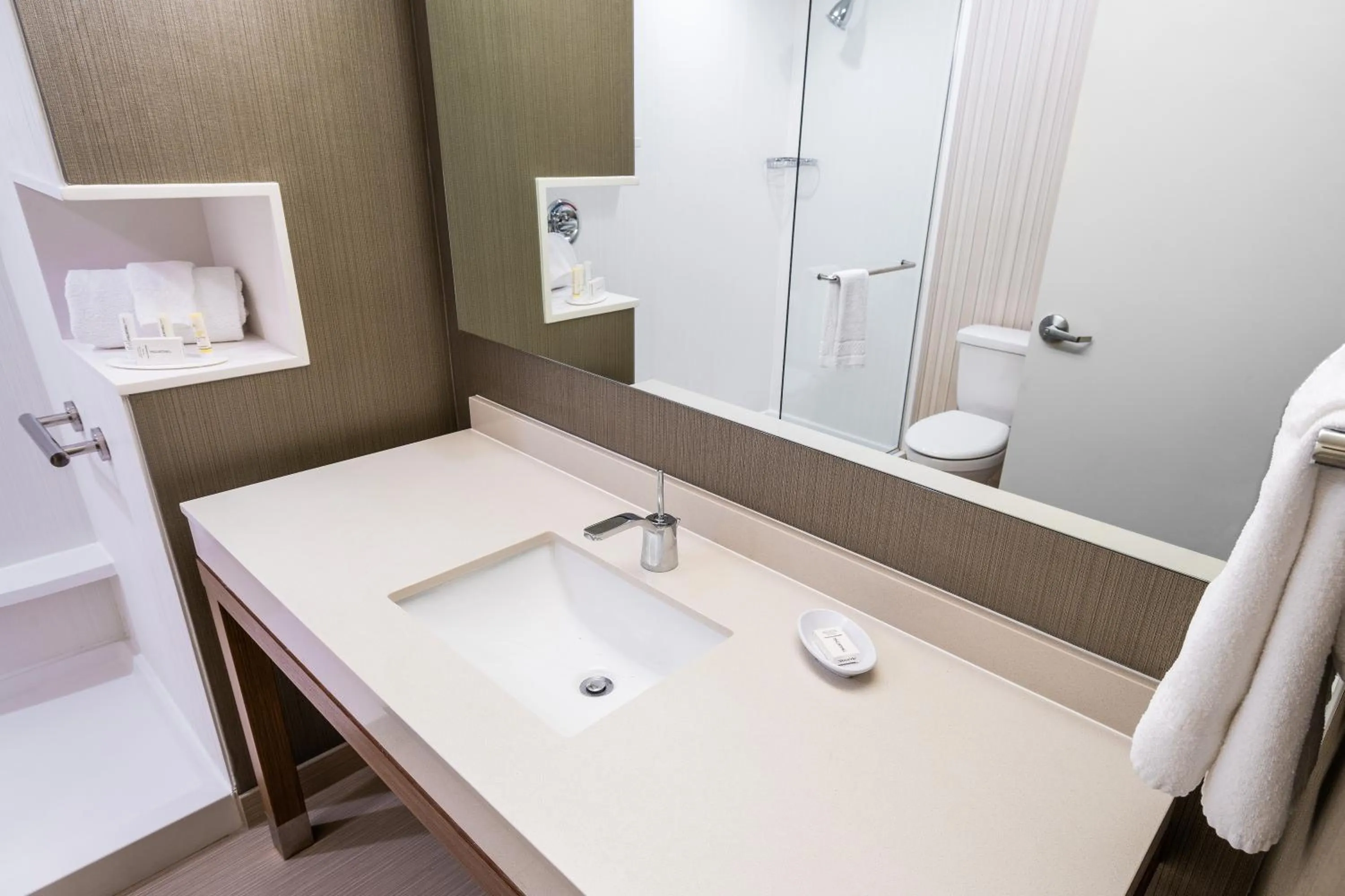 Bathroom in Courtyard Largo Medical Center Drive