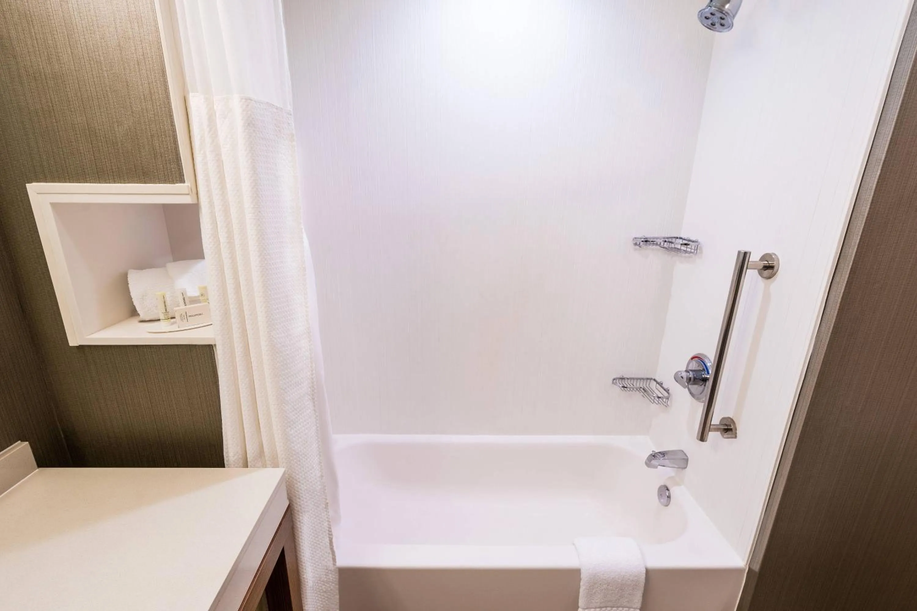 Bathroom in Courtyard Largo Medical Center Drive