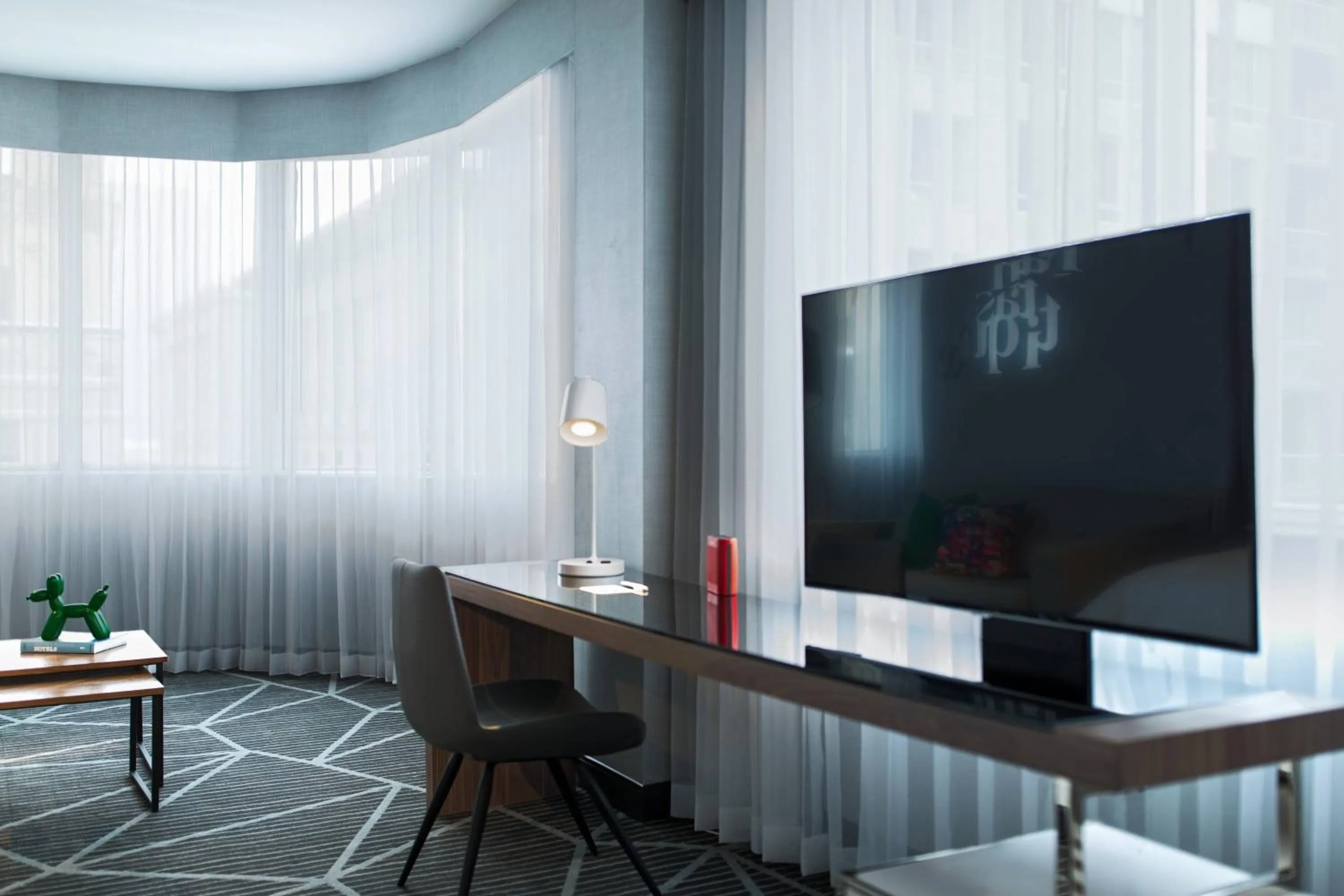 Photo of the whole room in Renaissance Montreal Downtown Hotel