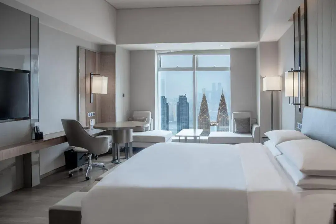 Deluxe Double Room with River View in Chongqing Marriott Hotel Deluxe Double Room with River View in Chongqing Marriott Hotel