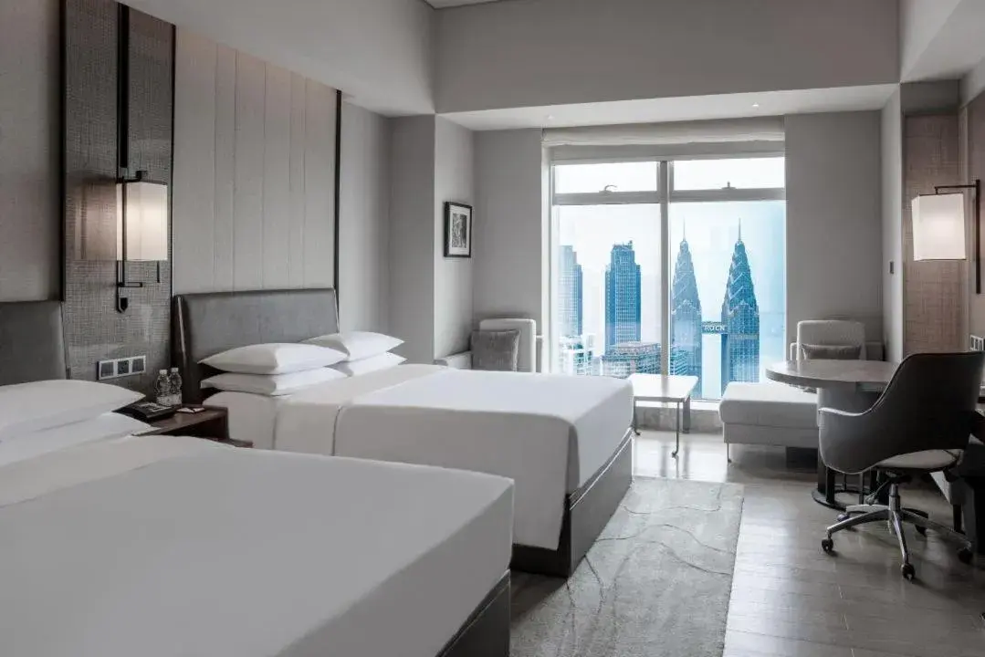 Deluxe Twin Room with River View in Chongqing Marriott Hotel Deluxe Twin Room with River View in Chongqing Marriott Hotel