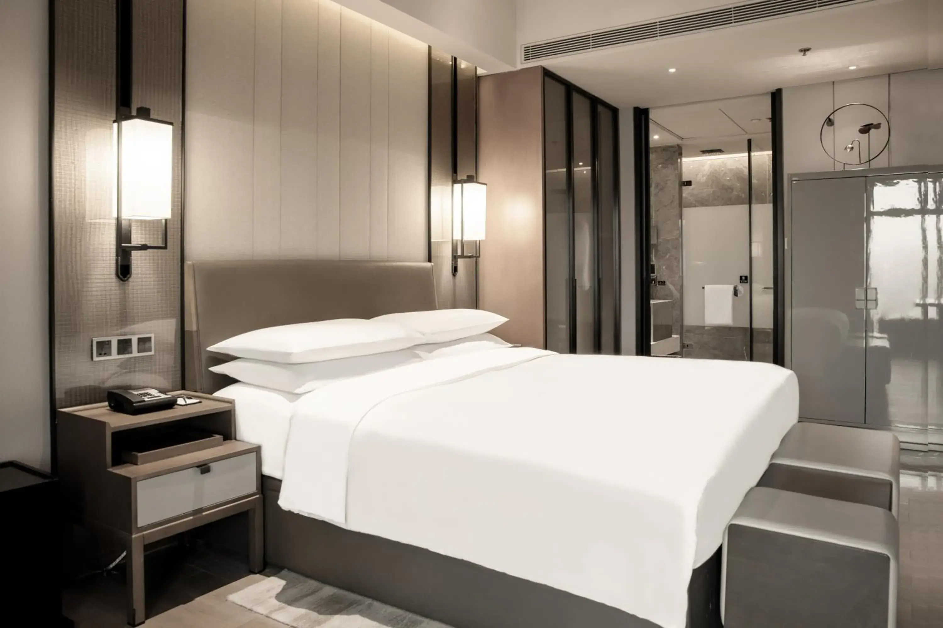 Exclusive Double Room with Mountain View in Chongqing Marriott Hotel Exclusive Double Room with Mountain View in Chongqing Marriott Hotel