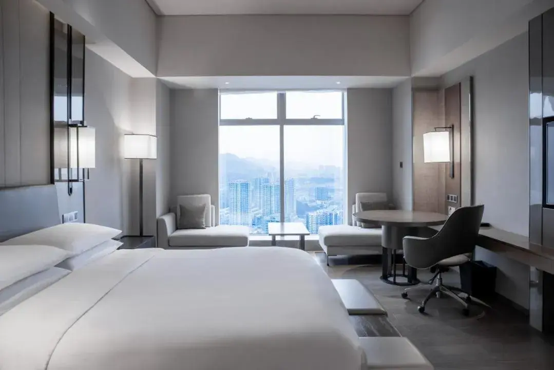 Deluxe Room Mountain View, Guest room, 1 King in Chongqing Marriott Hotel Deluxe Room Mountain View, Guest room, 1 King in Chongqing Marriott Hotel