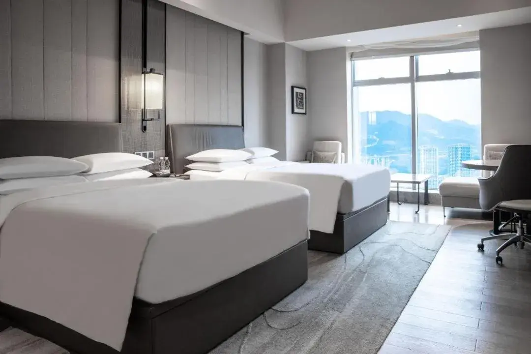 Executive Twin Room with Mountain View in Chongqing Marriott Hotel Executive Twin Room with Mountain View in Chongqing Marriott Hotel