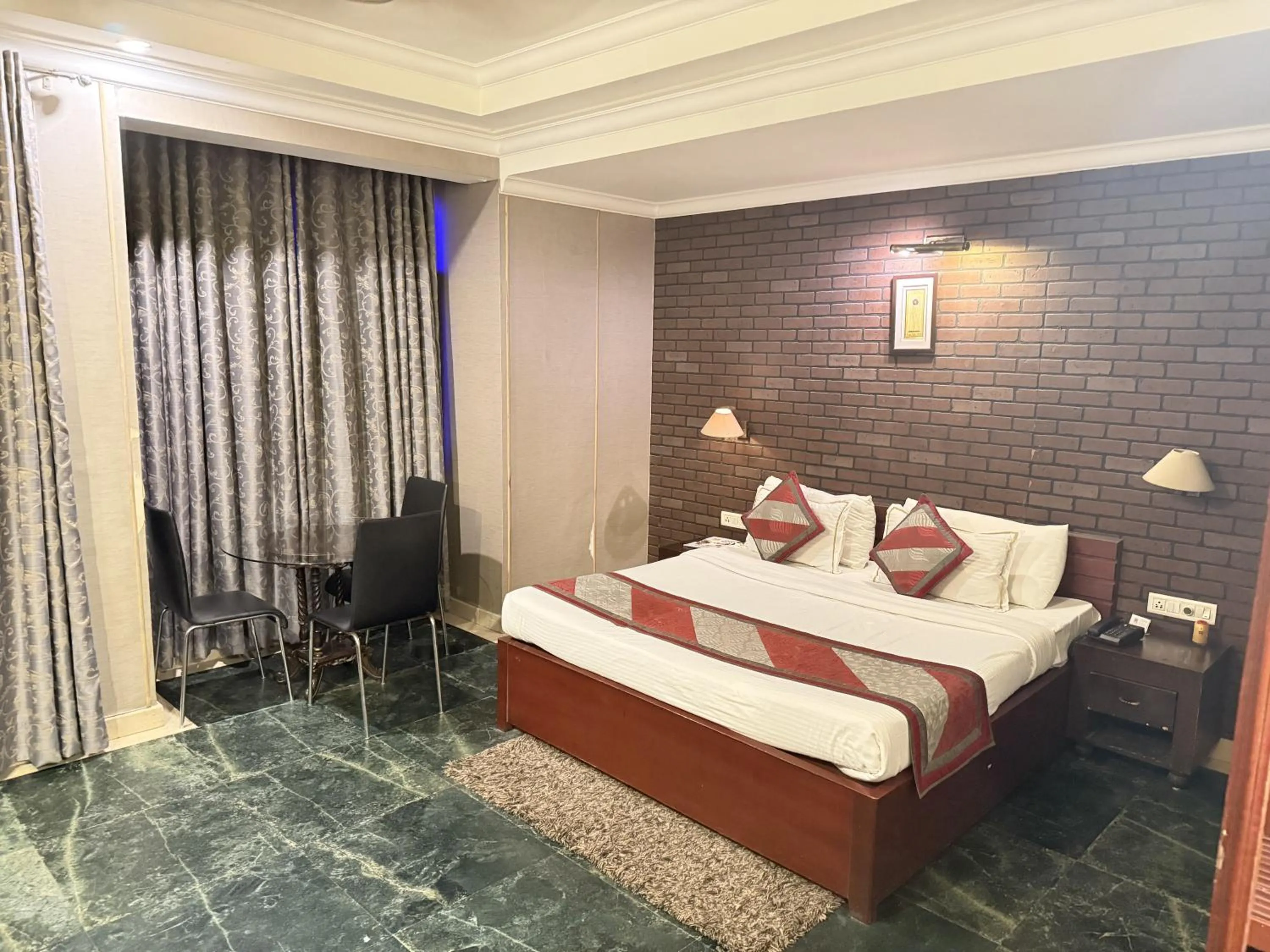 Bed in Hotel Diplomat Residency