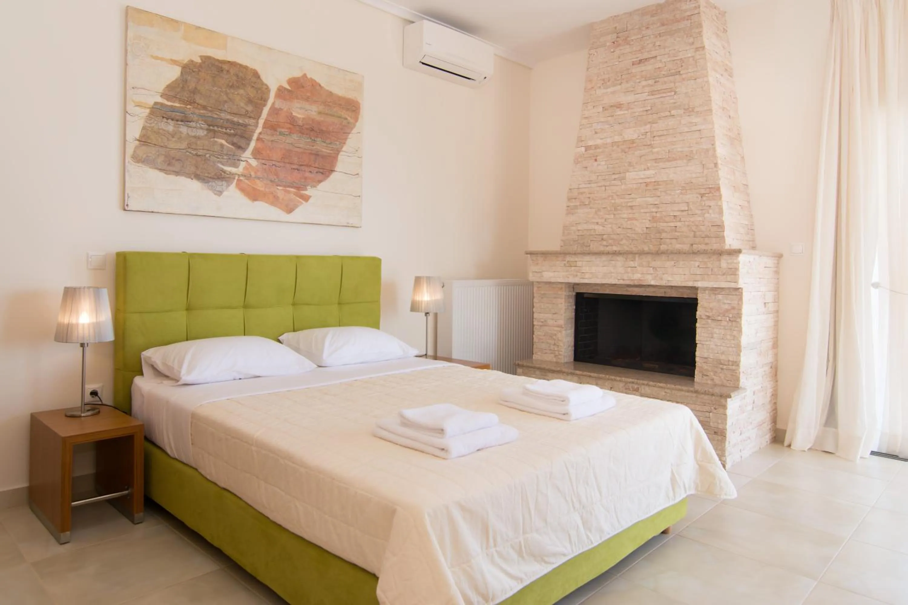 Bedroom, Bed in Angelbay Bungalows