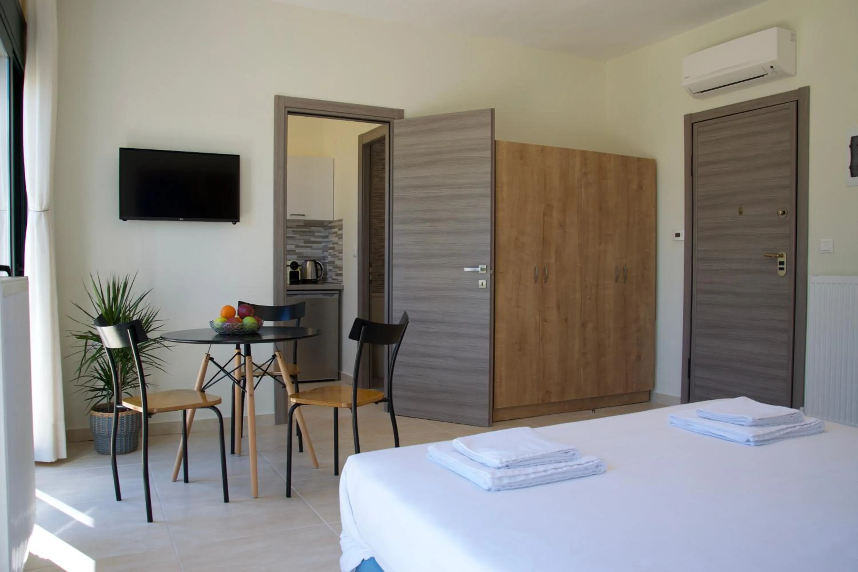 Spring, Bed in Angelbay Bungalows