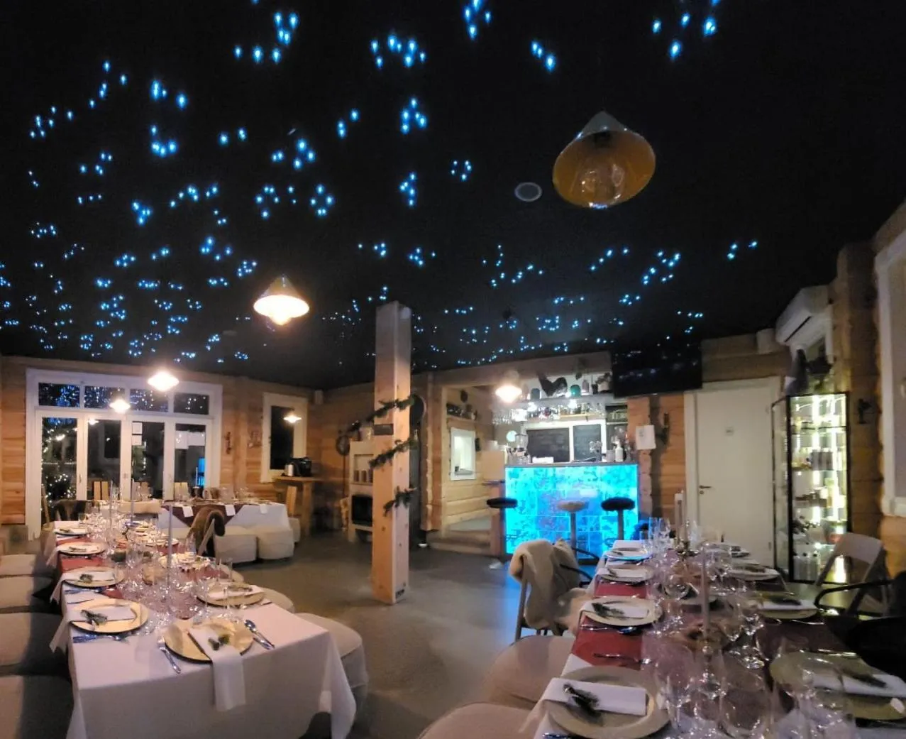 Restaurant/places to eat in North Lakeside Villa Plateliai