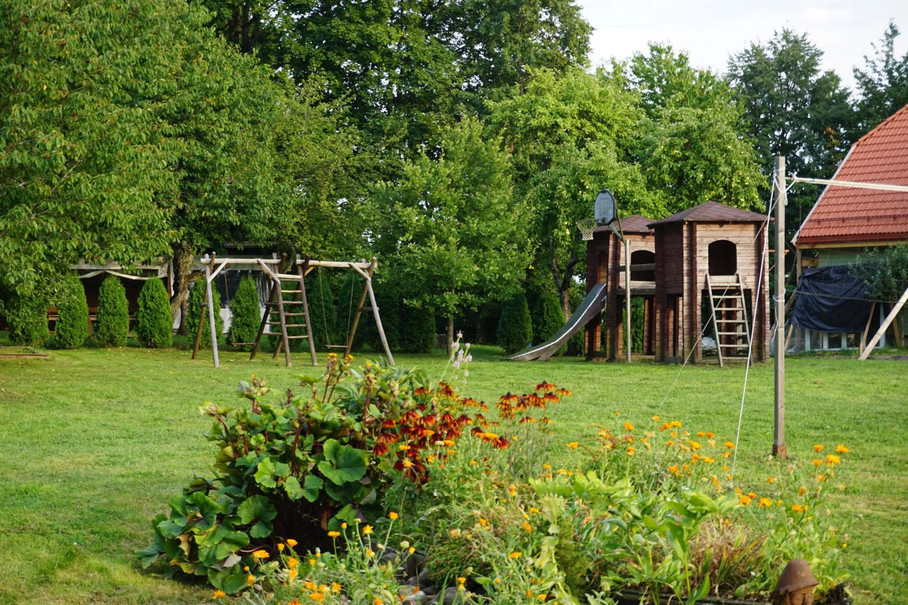 Property building in North Lakeside Villa Plateliai