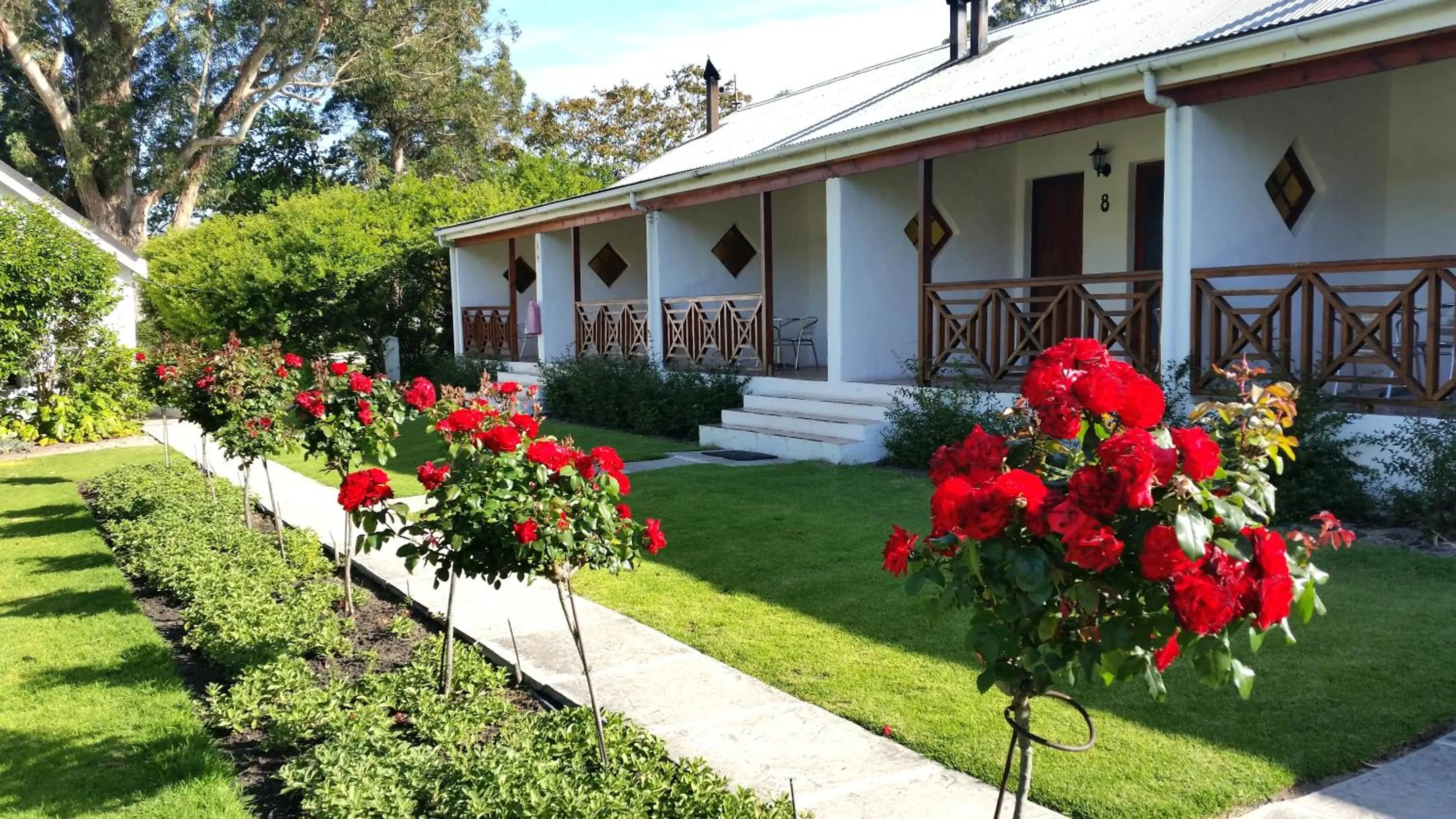 Property building in Houw Hoek Hotel