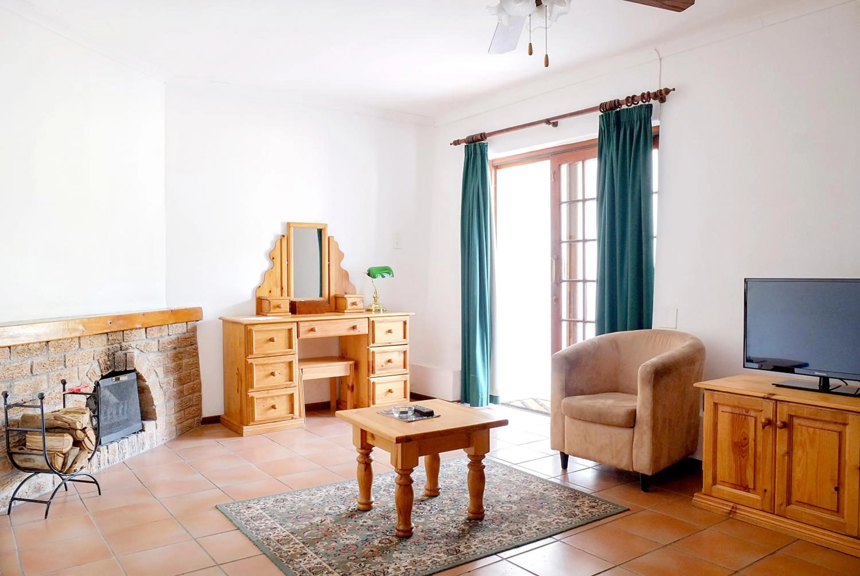 Bedroom in Houw Hoek Hotel