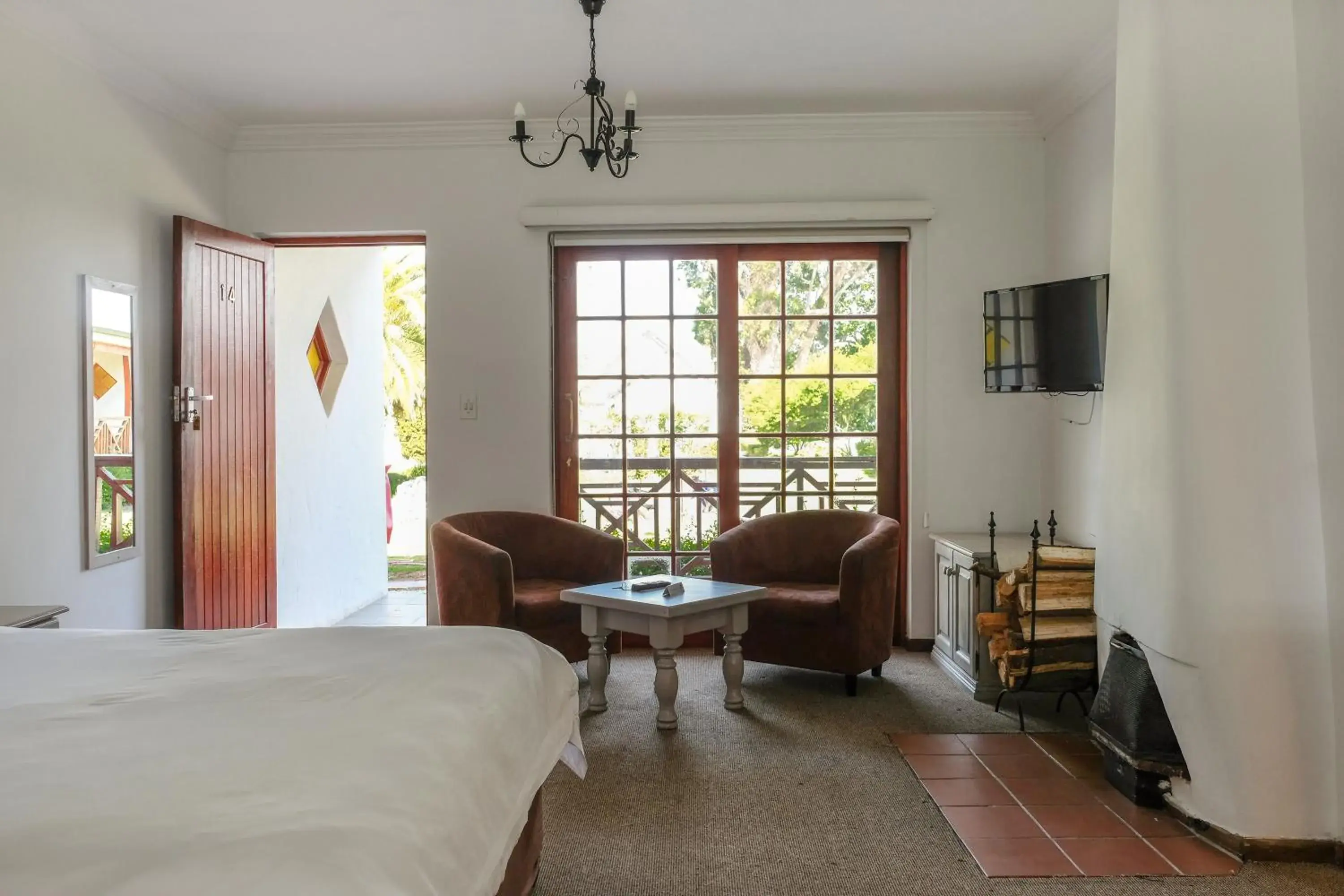 Family Room - single occupancy in Houw Hoek Hotel Family Room - single occupancy in Houw Hoek Hotel