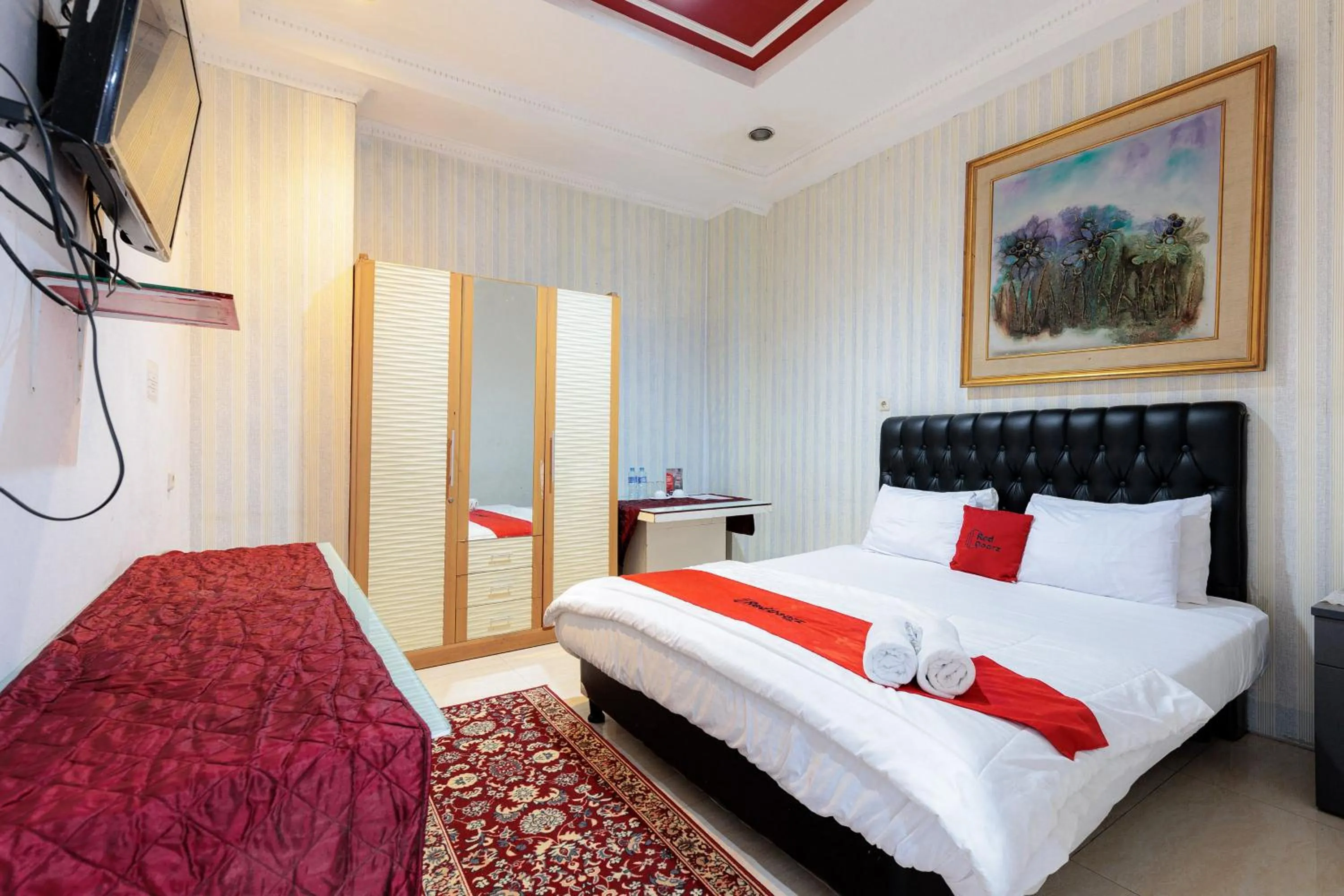 Bedroom, Bed in RedDoorz Plus @ Guntur Raya Setiabudi