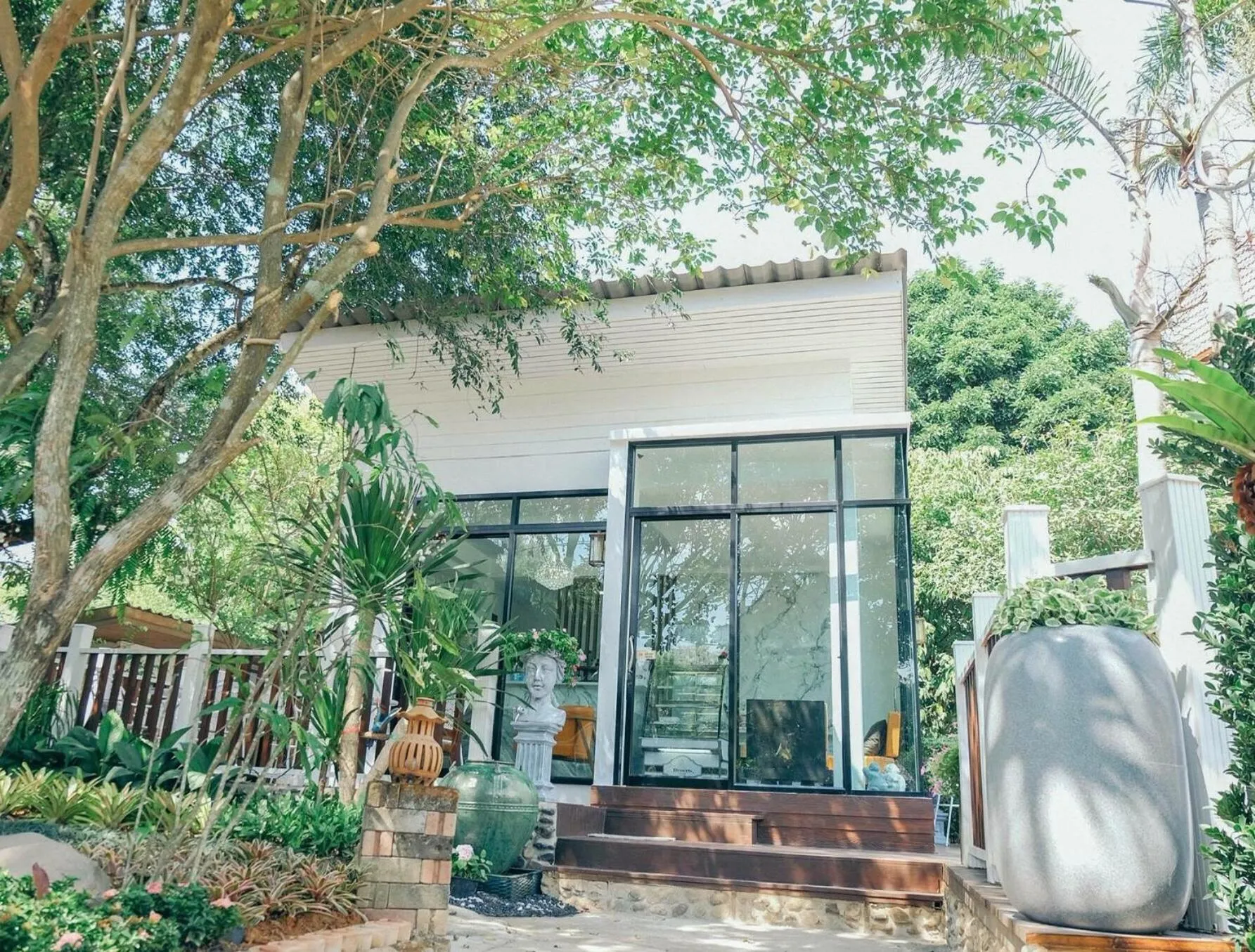 Property building in Wangyao Riverside Resort