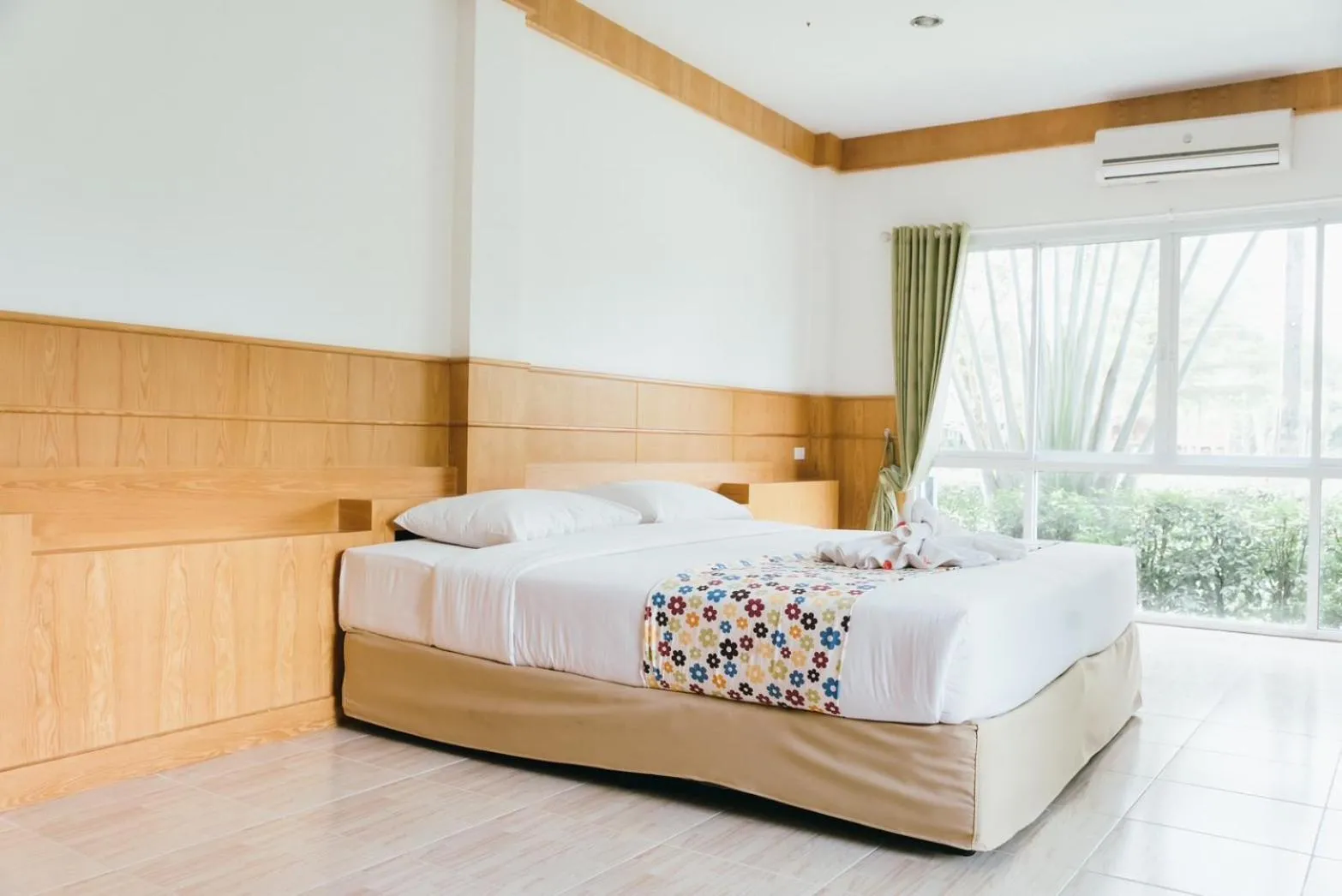 Bed in Wangyao Riverside Resort