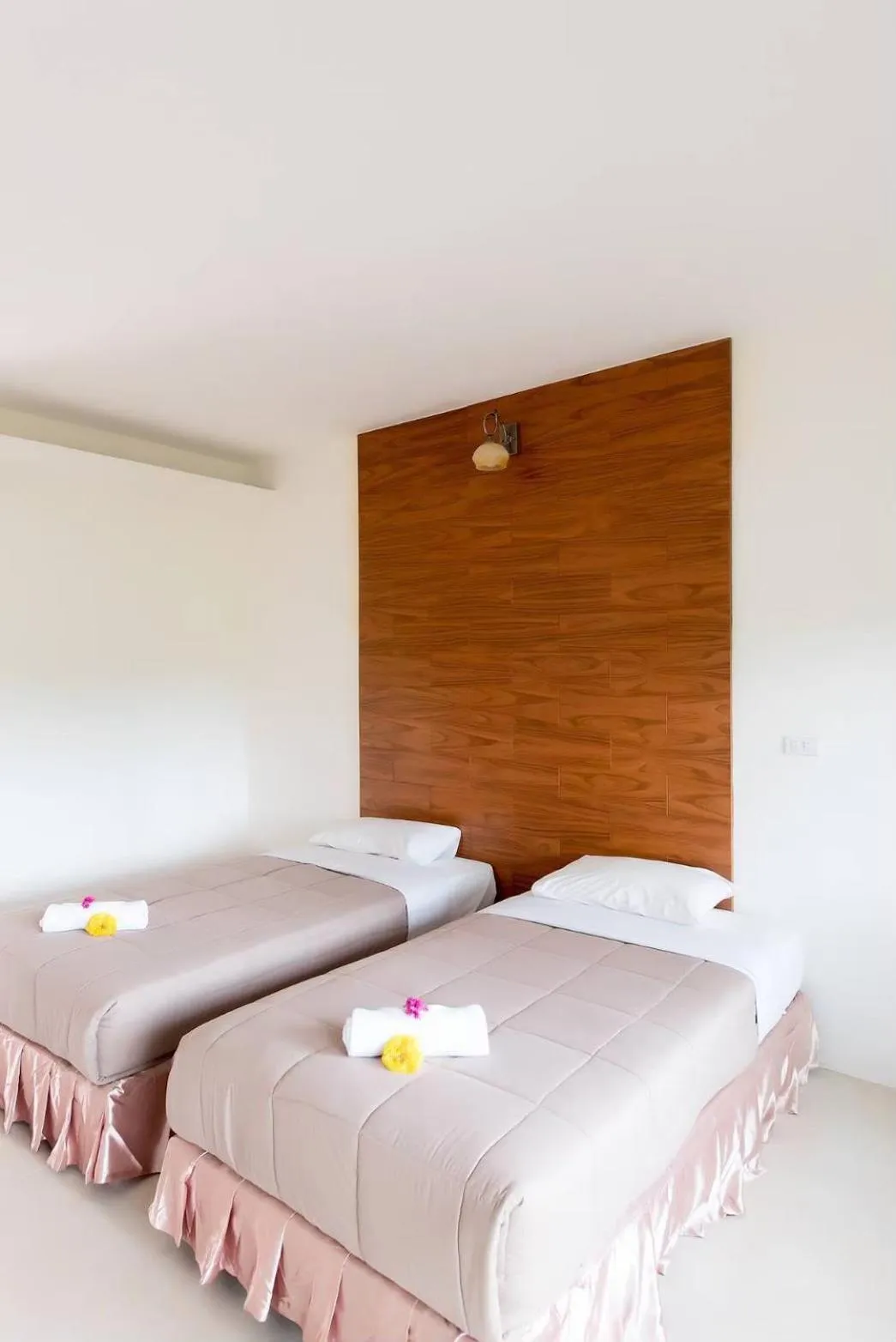 Bed in Wangyao Riverside Resort