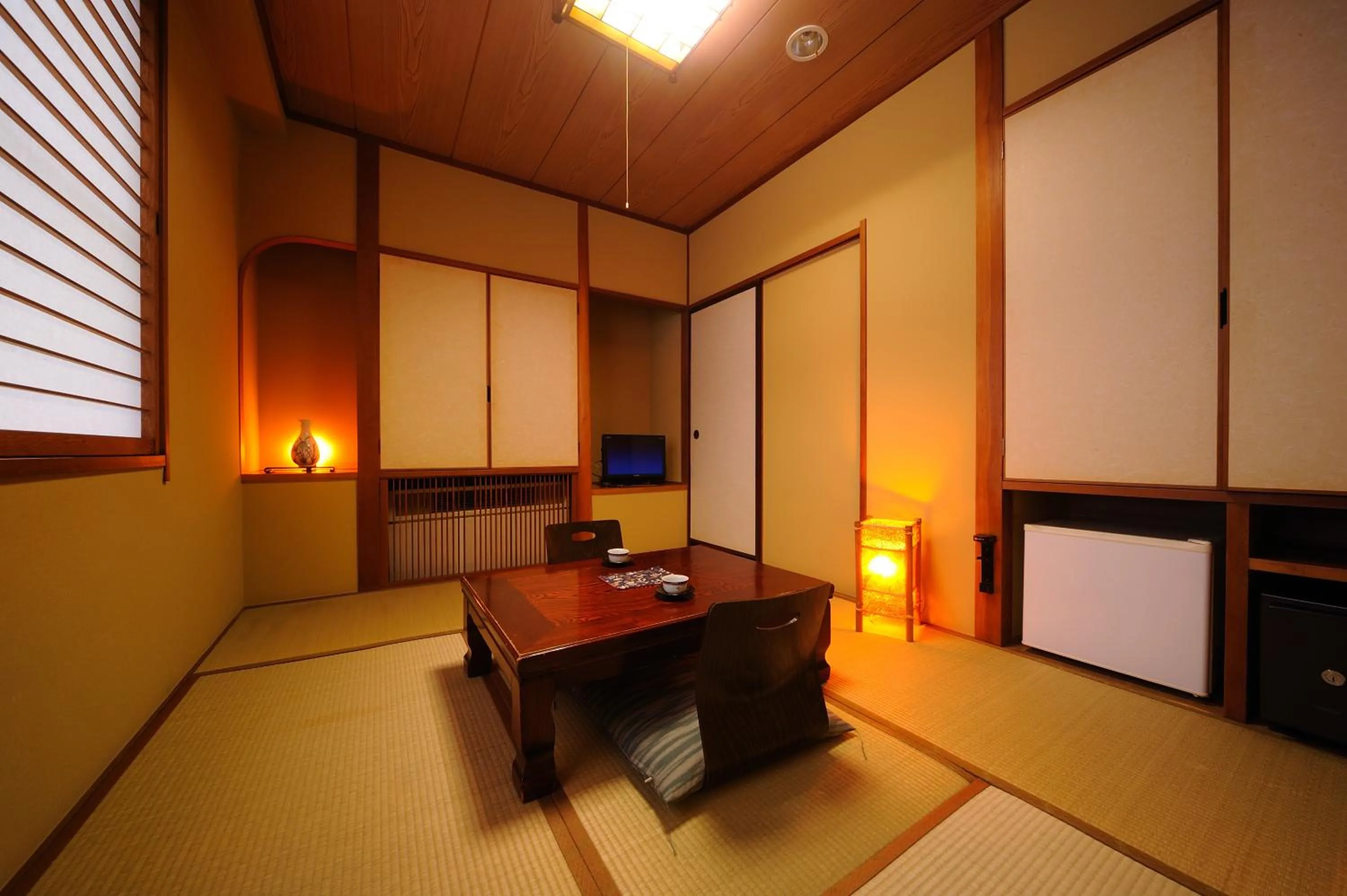 Photo of the whole room in Suzukiya Ryokan