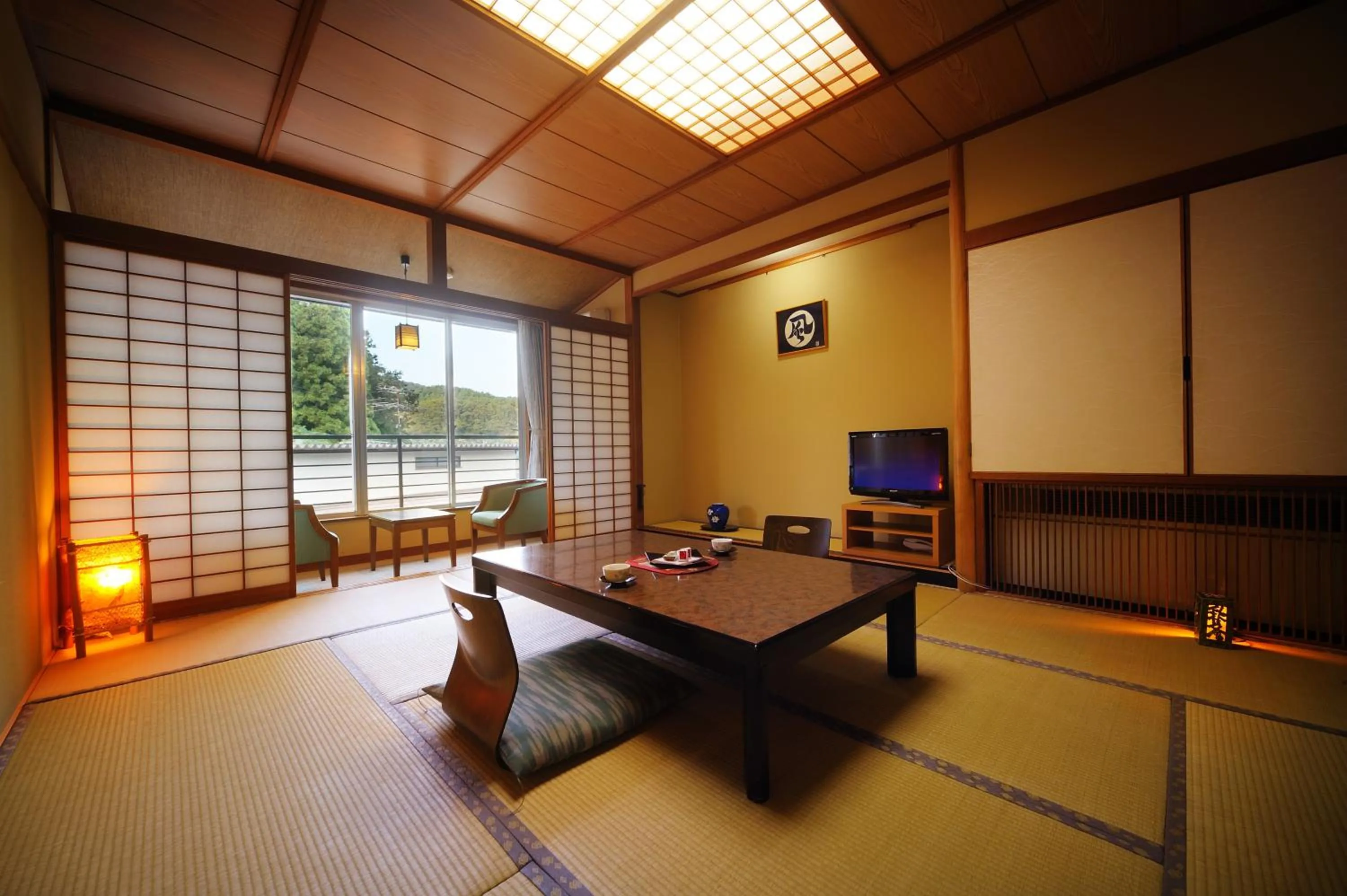 Photo of the whole room in Suzukiya Ryokan