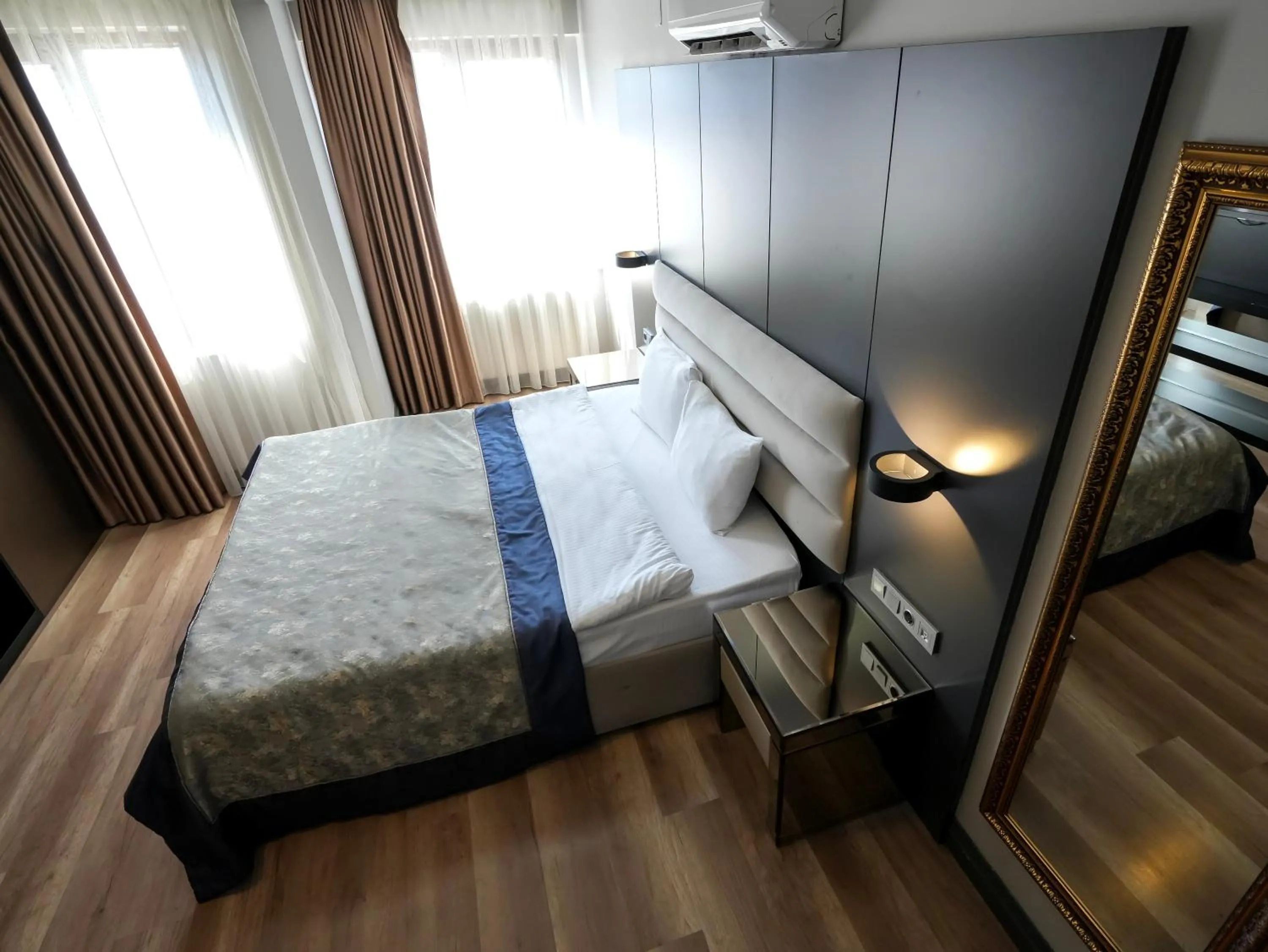 Bed in No 139 Apartments