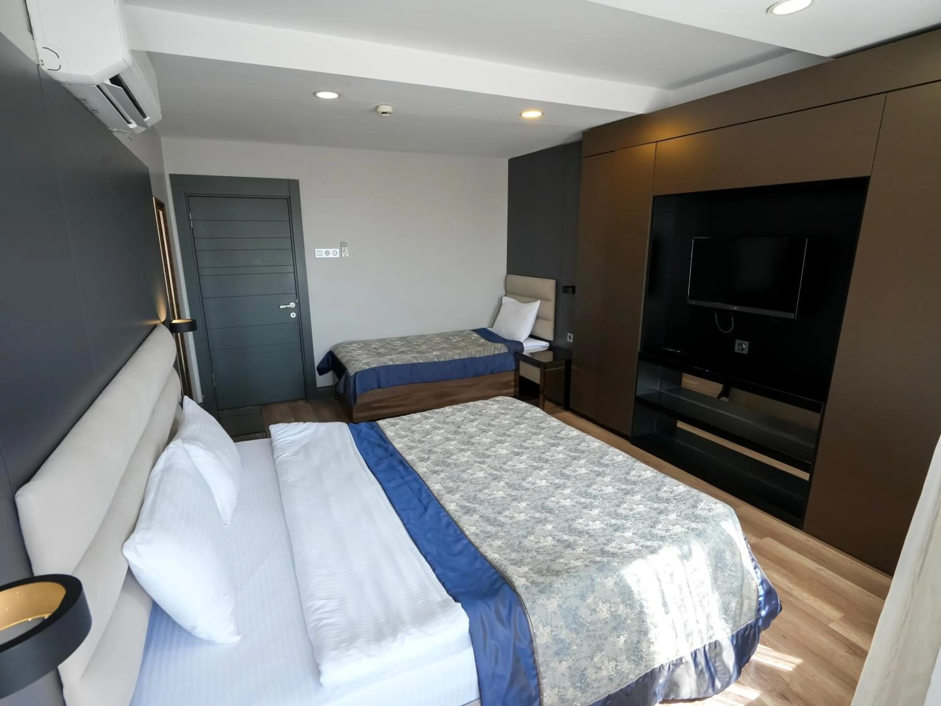 Bed in No 139 Apartments