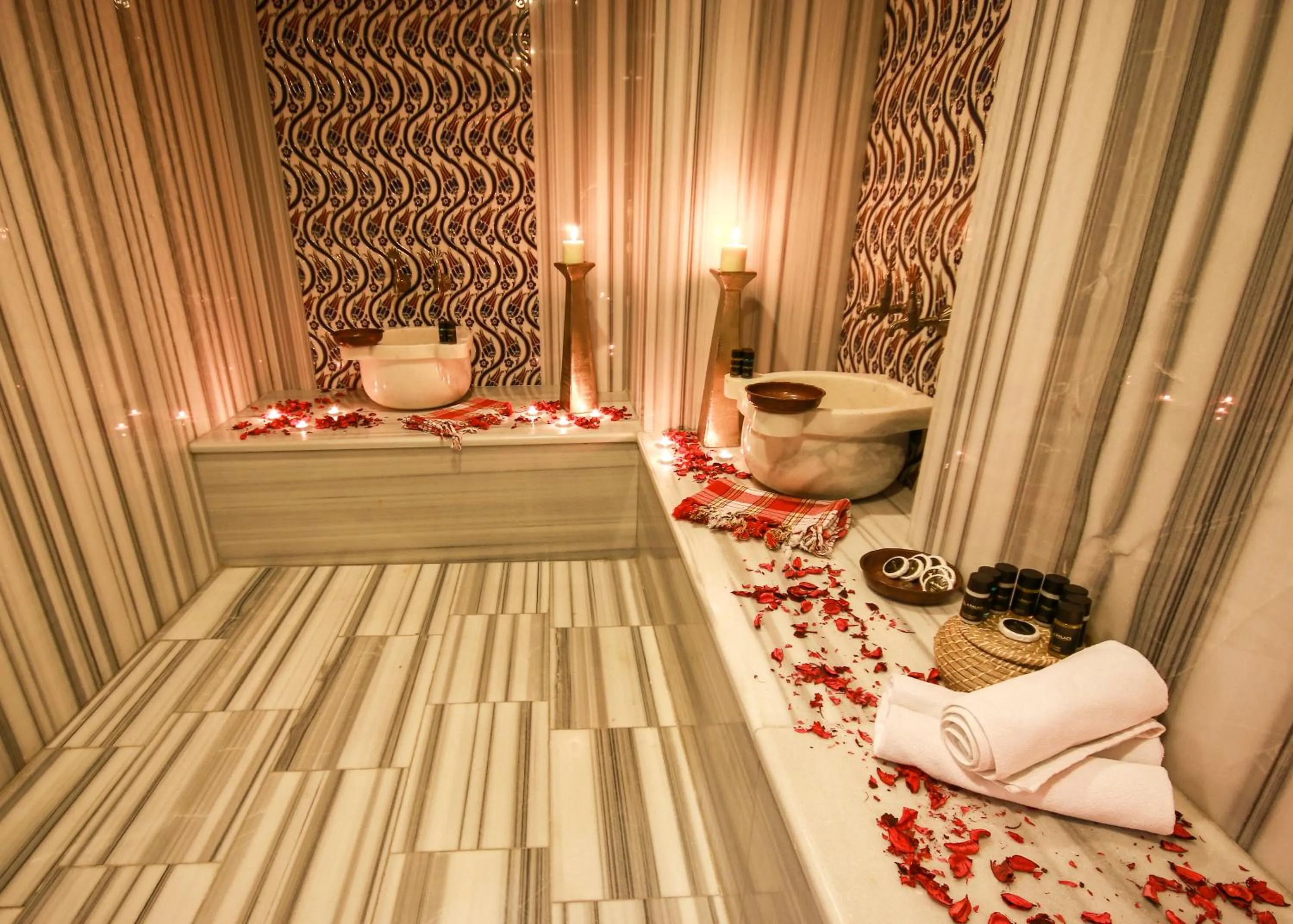 Hot Spring Bath in No 139 Apartments