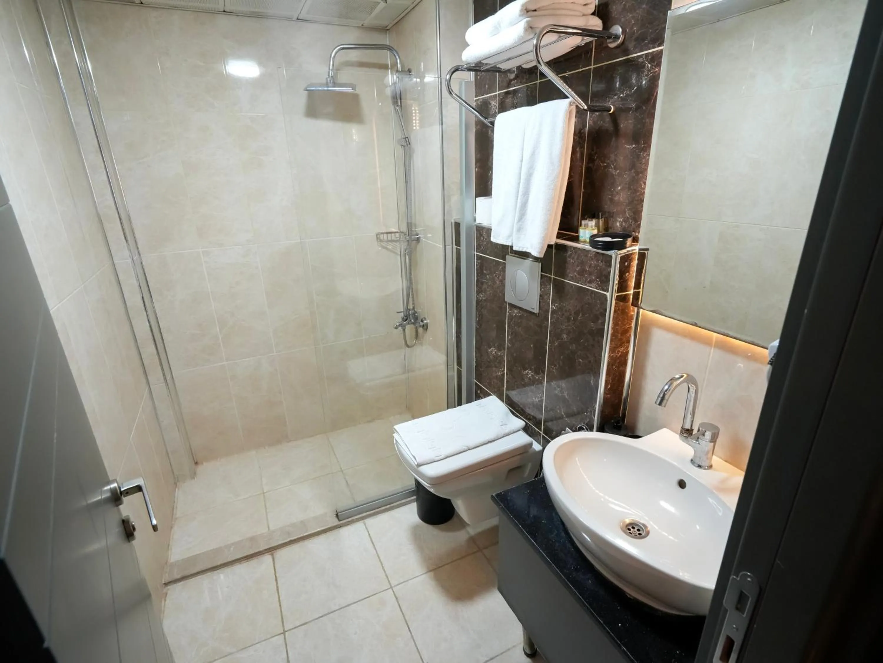Shower in No 139 Apartments