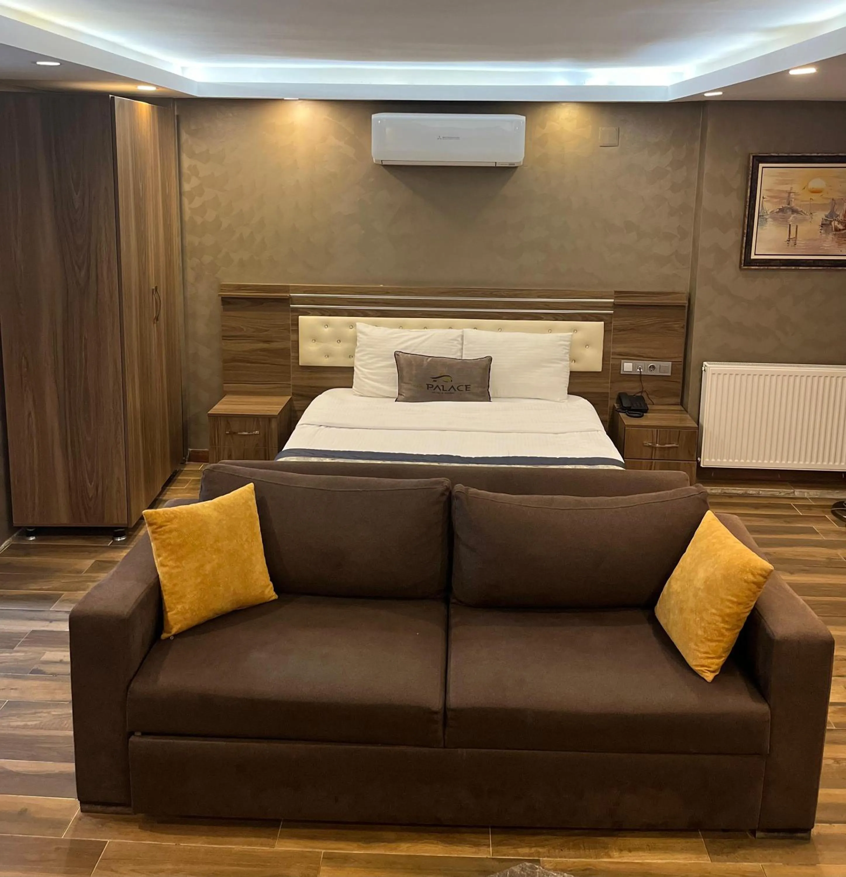 Bed in No 139 Apartments