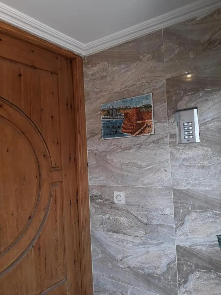 Facade/entrance in Etablissement moderne