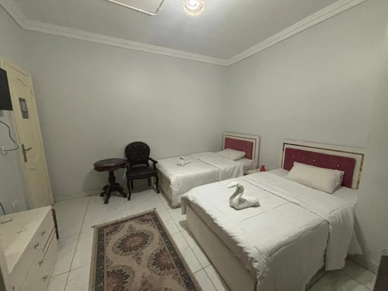 Bed in Falcon pyramids inn