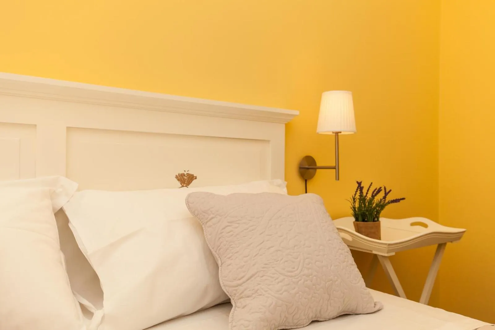 Decorative detail, Bed in La Tuia e il Tasso