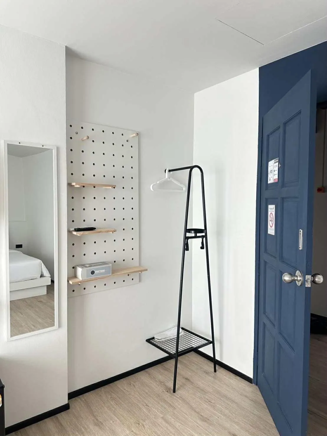 Photo of the whole room, Bed in Jellyfish Residence Patong