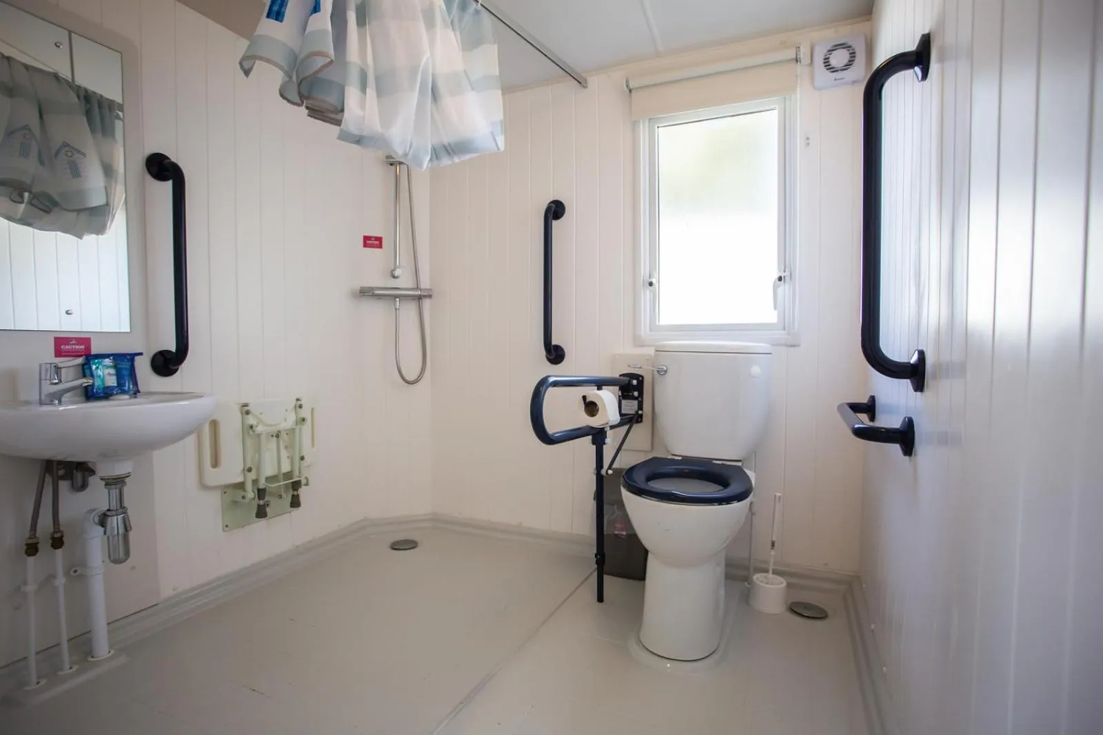 Bathroom in Barmouth Bay Holiday Park