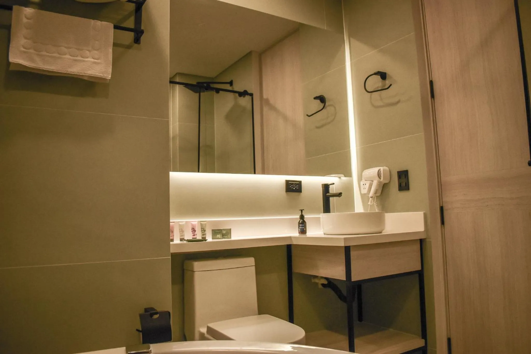 Bathroom in Hotel Ryo 74B Suites by Growing Group
